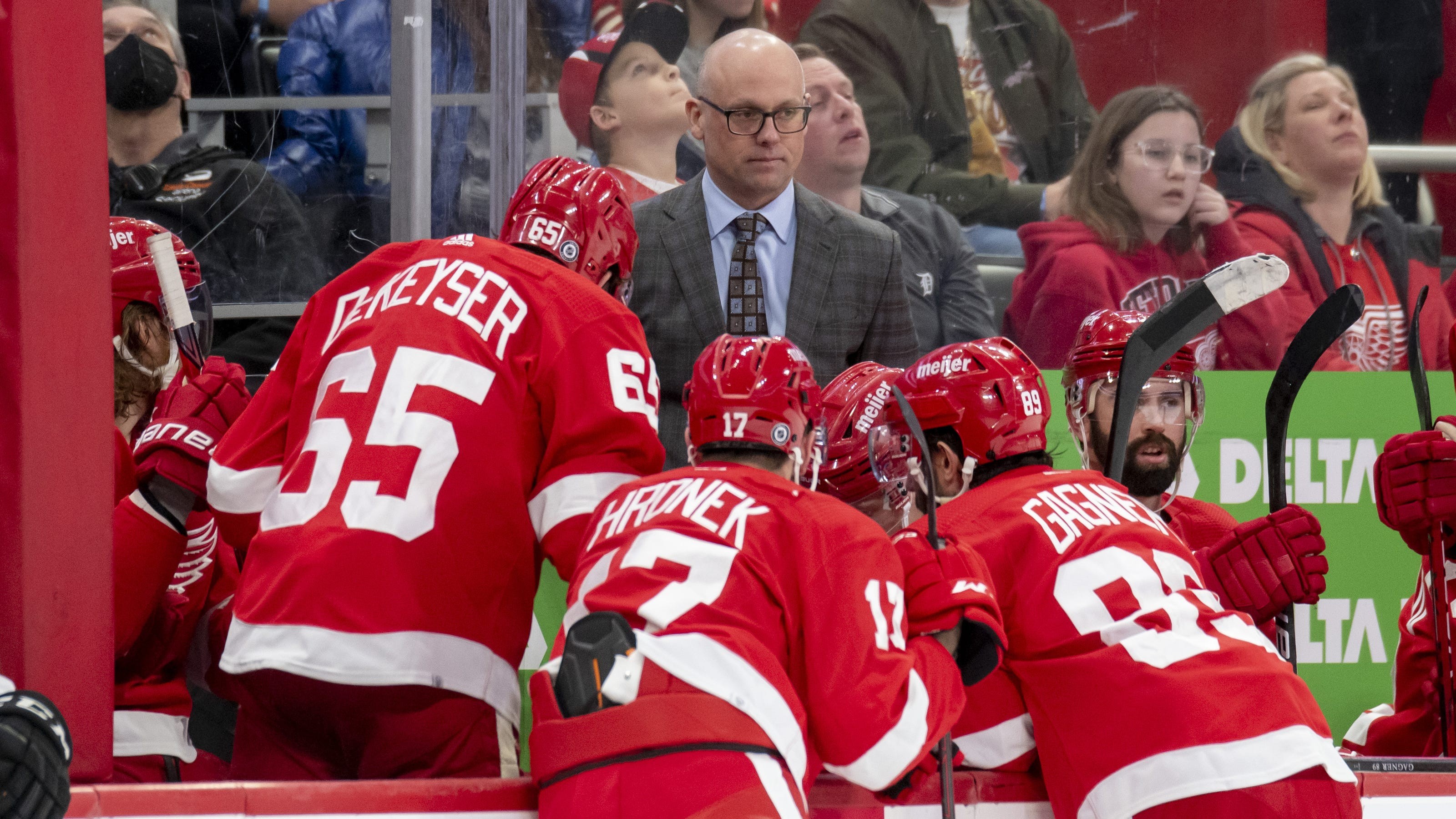 red-wings-faced-with-brisk-busy-end-to-regular-season-schedule