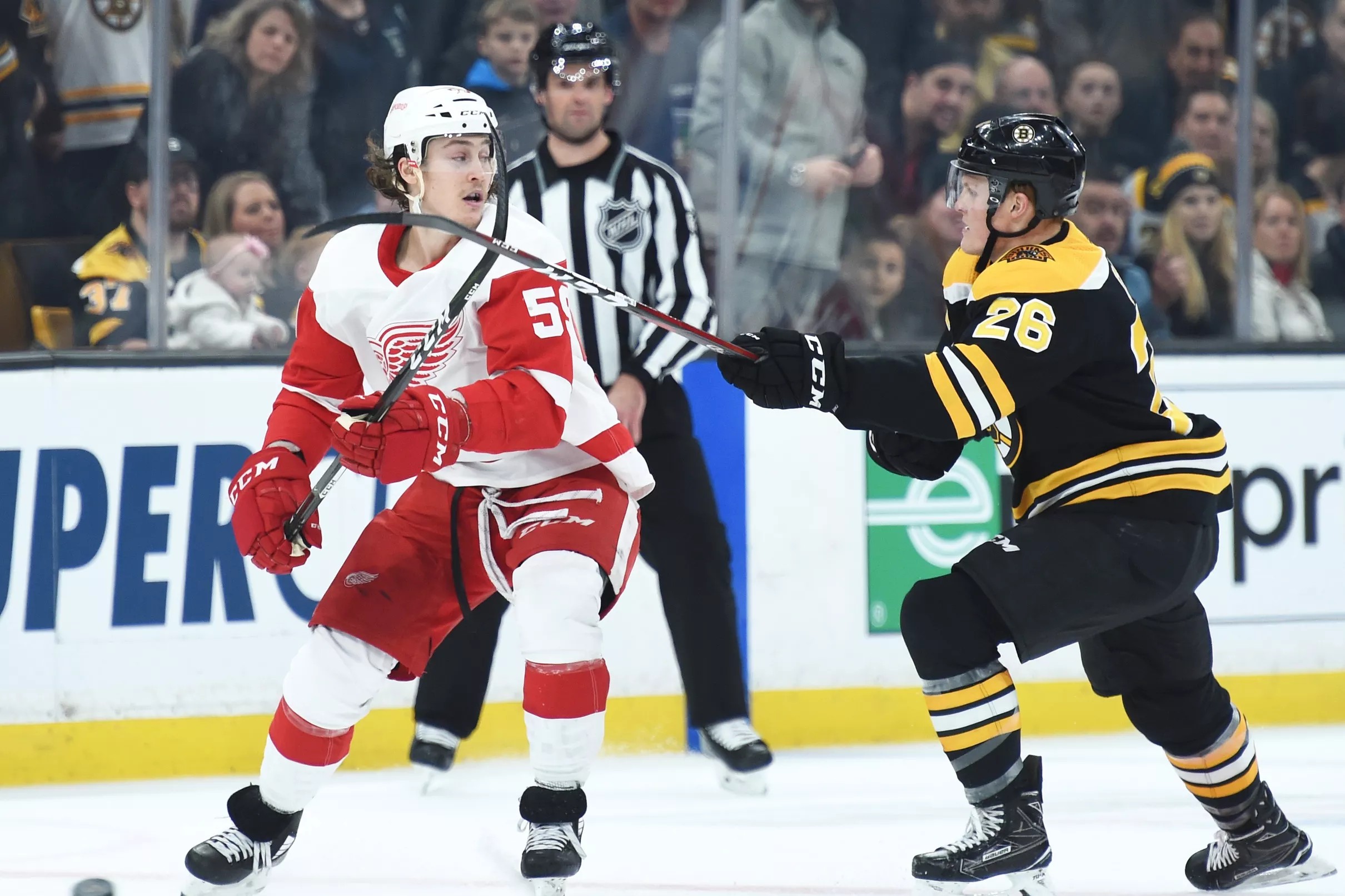 Wings End Struggles In Boston, Knock Off Bruins 4-2