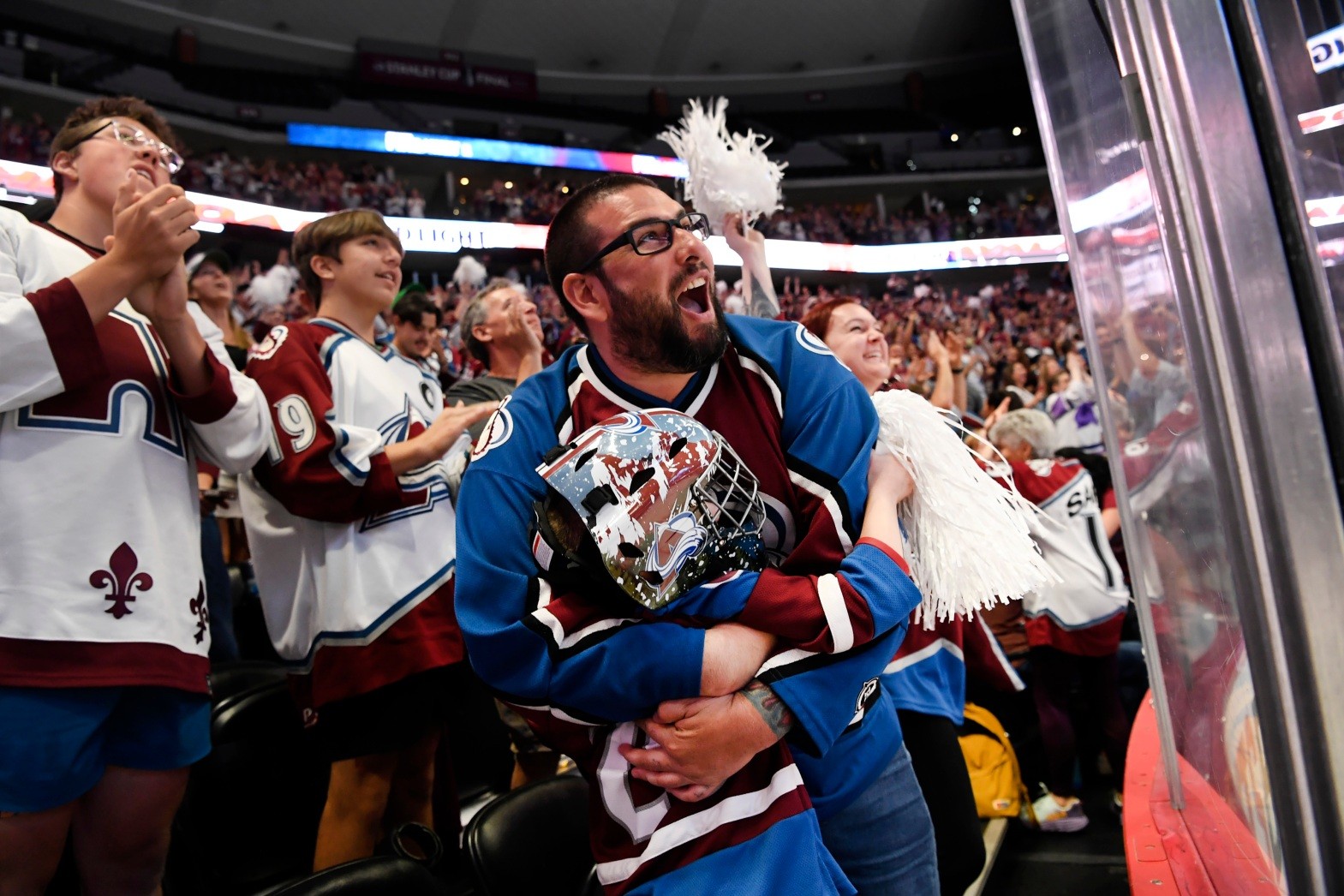 Avalanche vs. Lightning Live updates and highlights from Game 4 of the