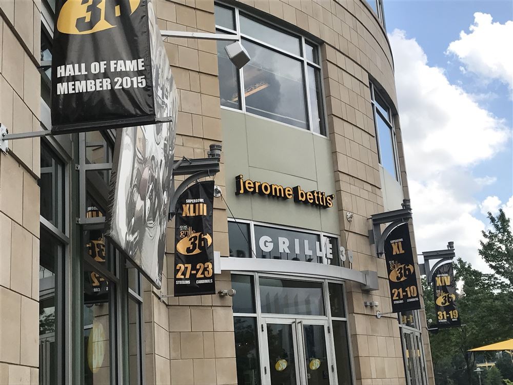 13 food options around PNC Park