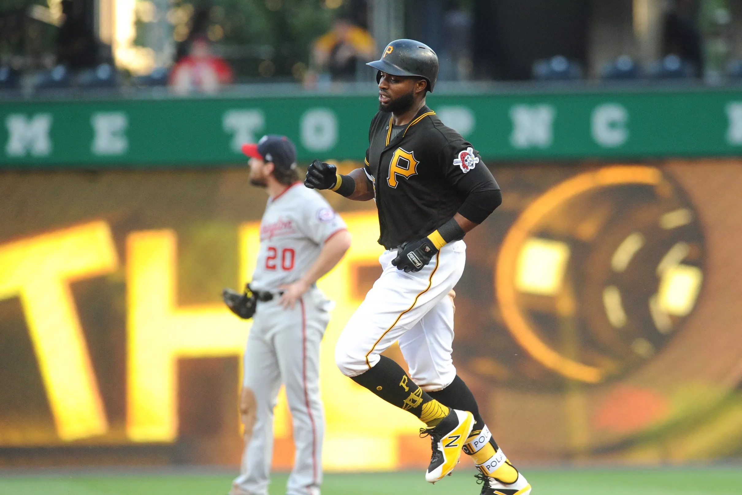 Pirates score early and often to down Nats 63