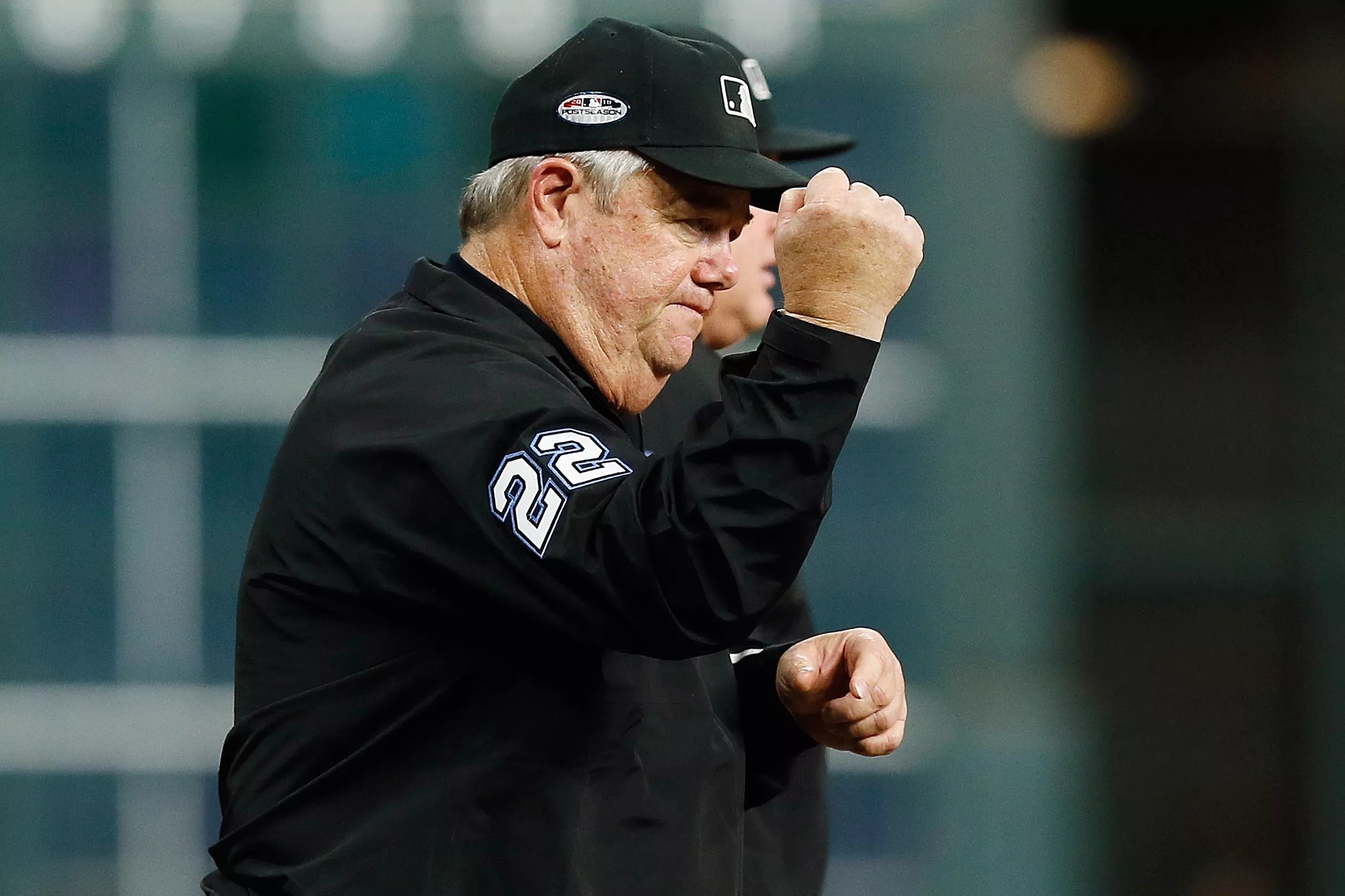 joe-west-makes-another-really-bad-call