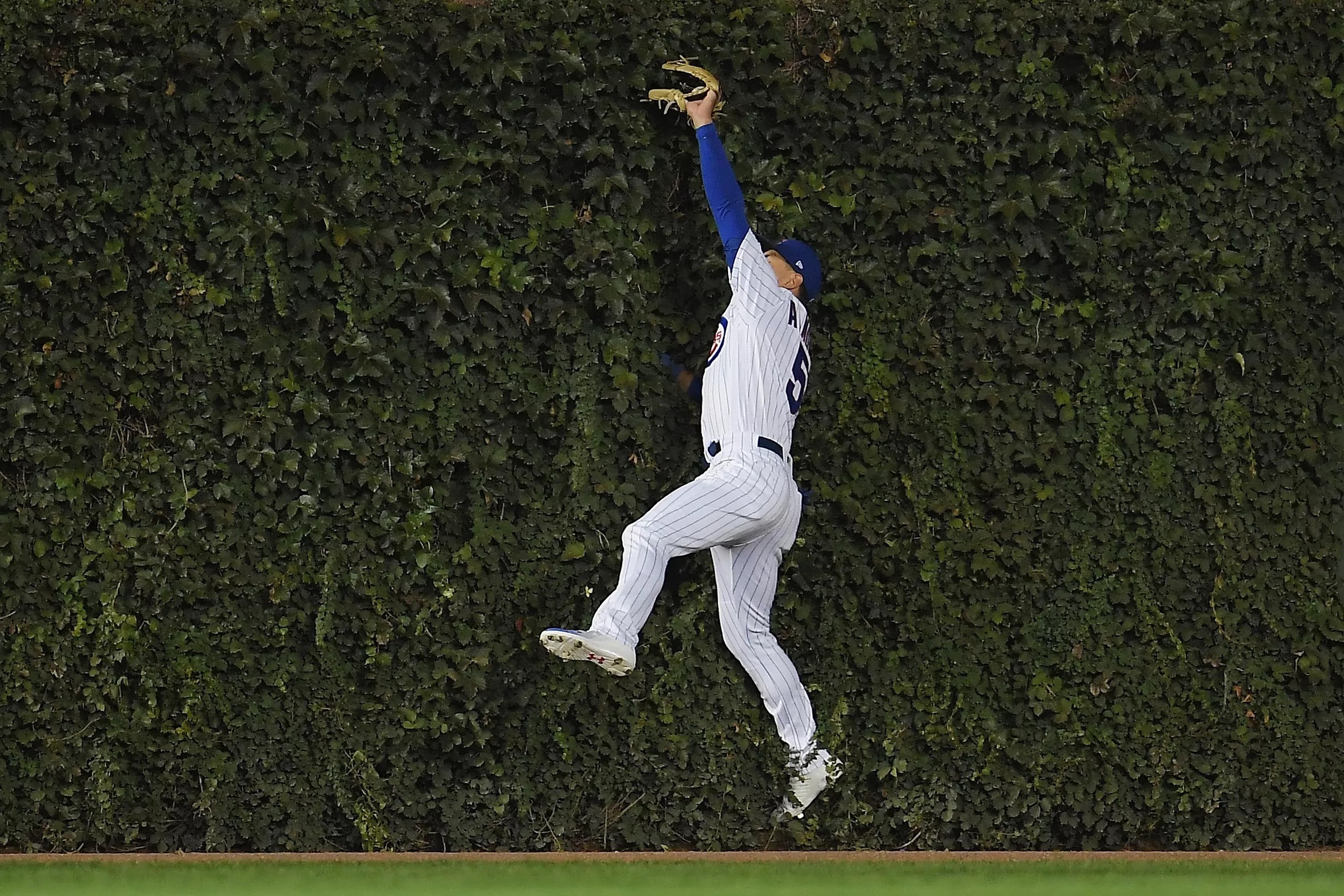The 12 Days of Cubsmas, Day 9 Nine incredible outfield plays