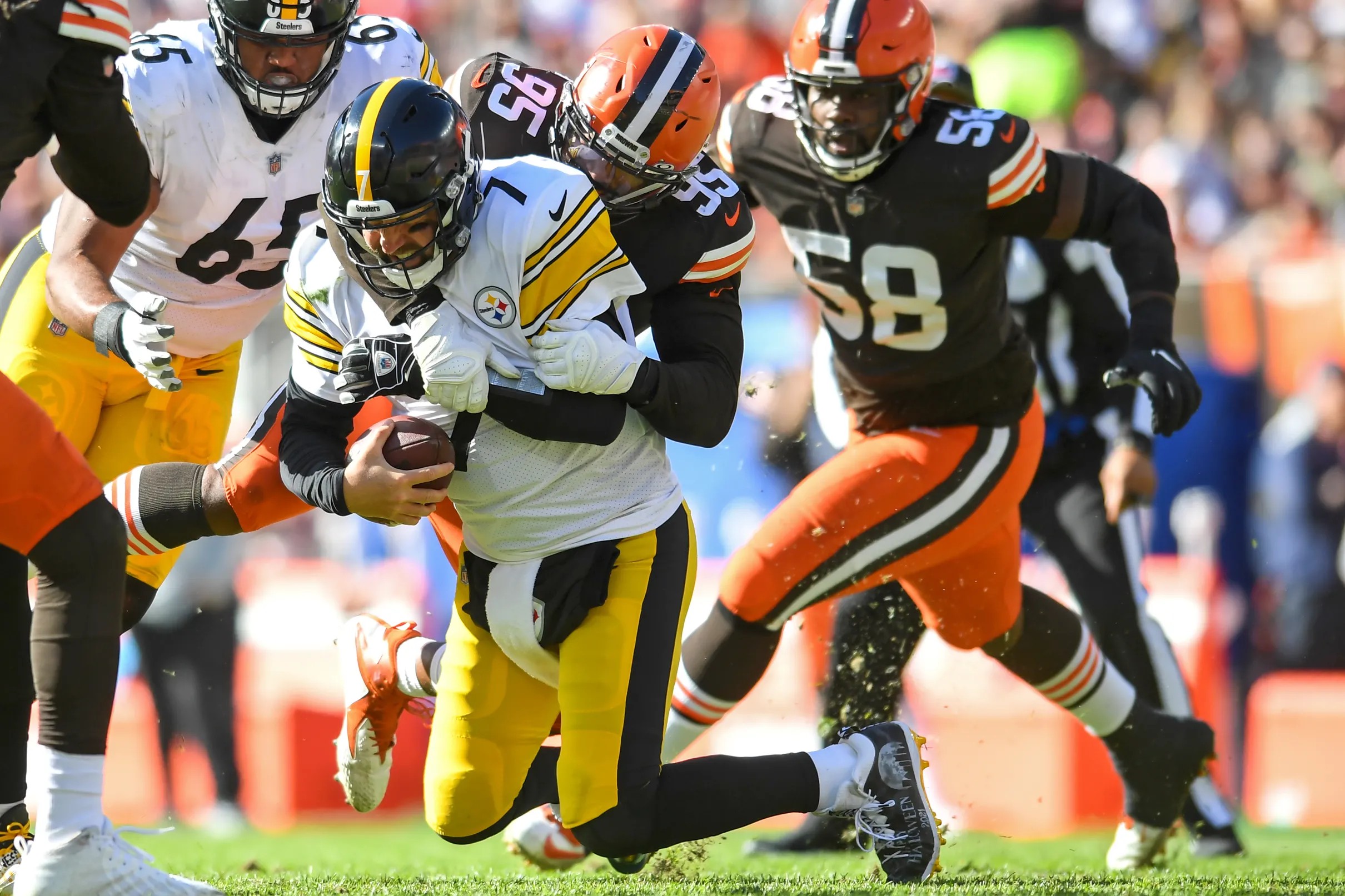 NFL 2021 Week 17 Monday Night Football Cleveland Browns NFL 2021 Week 17 Monday Night Football Cleveland Browns