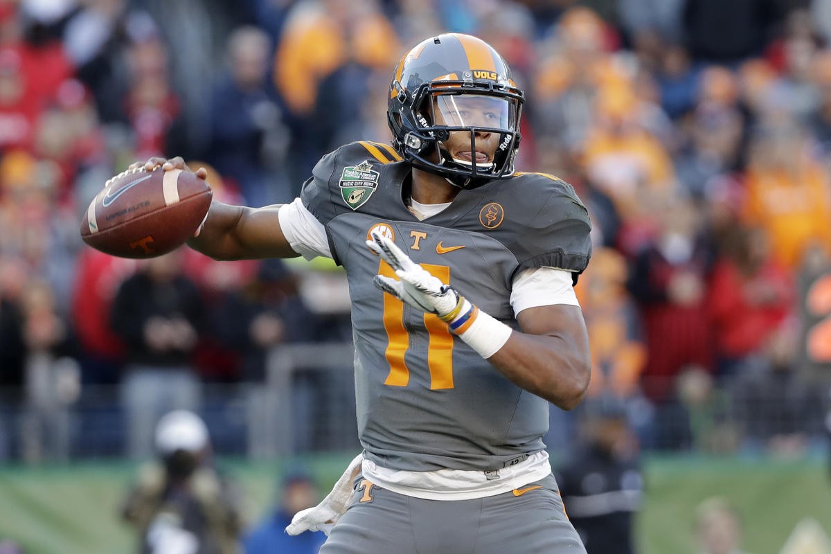 Tennessee QB Dobbs' stock on the rise heading into NFL draft