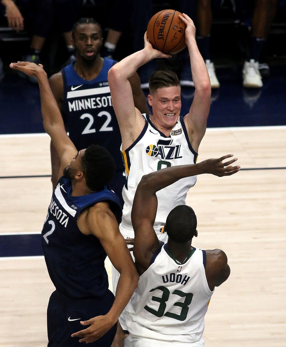 Jonas Jerebko gets surprise start and plays well with 13 points in Jazz