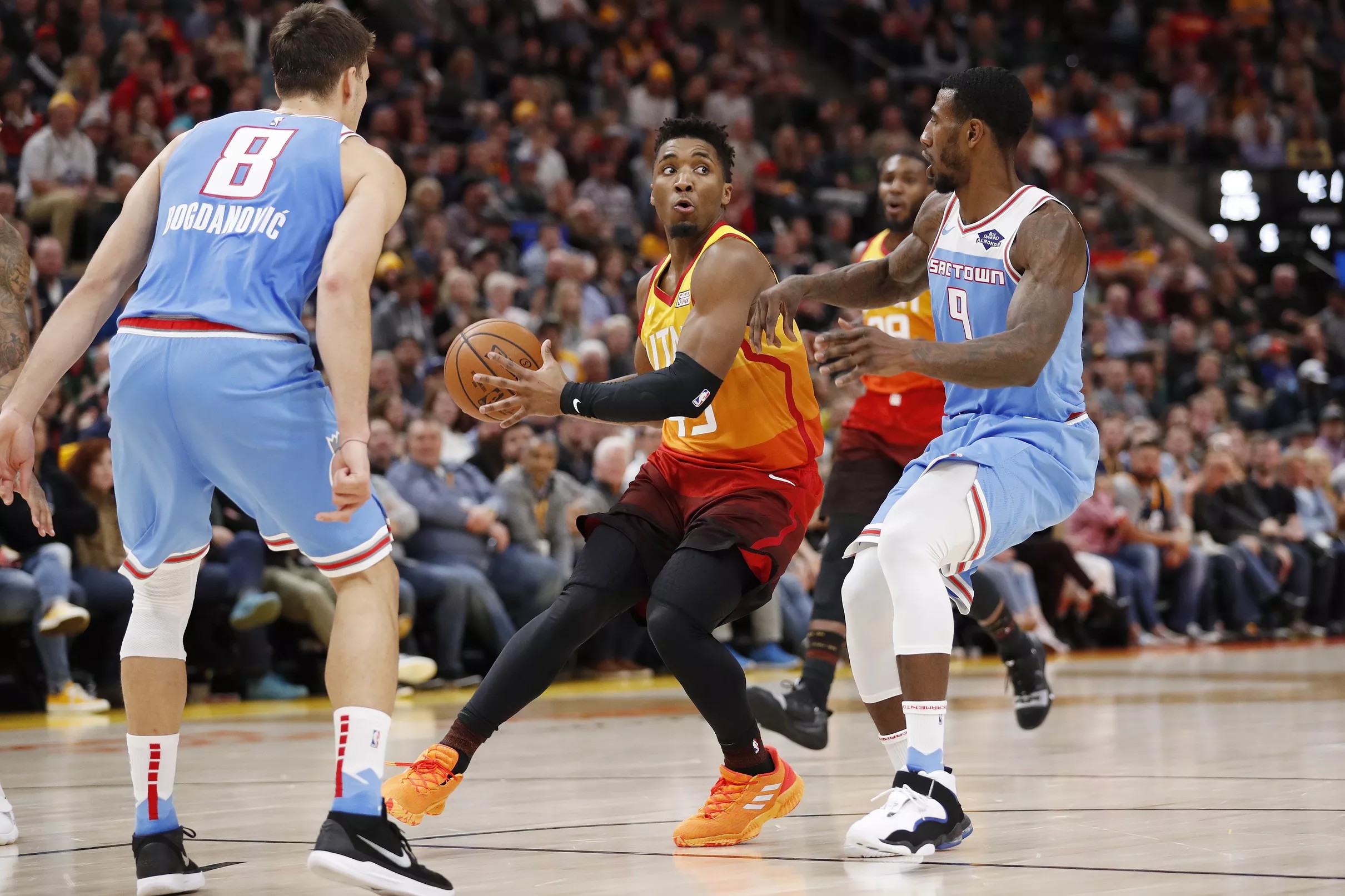 time-to-see-donovan-mitchell-as-a-point-guard-not-shooting-guard