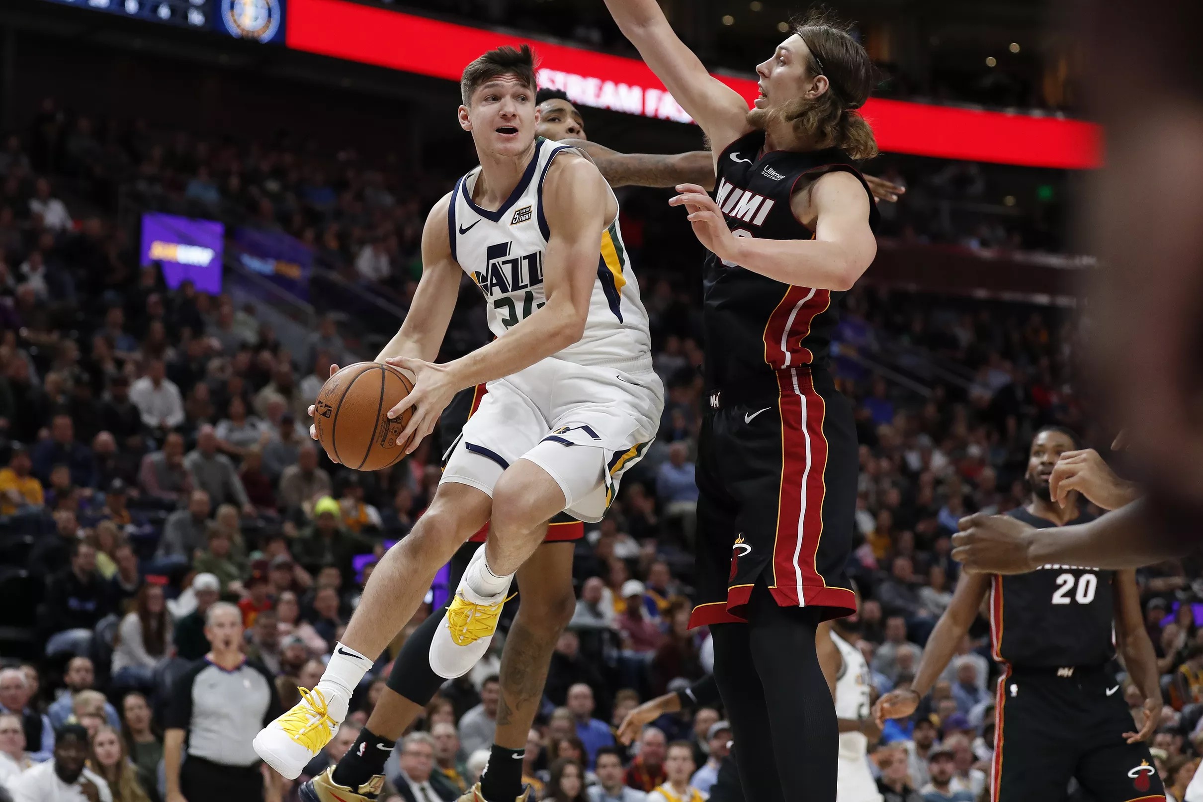 utah-jazz-riding-roller-coaster-of-tough-schedule-and-own-inconsistency