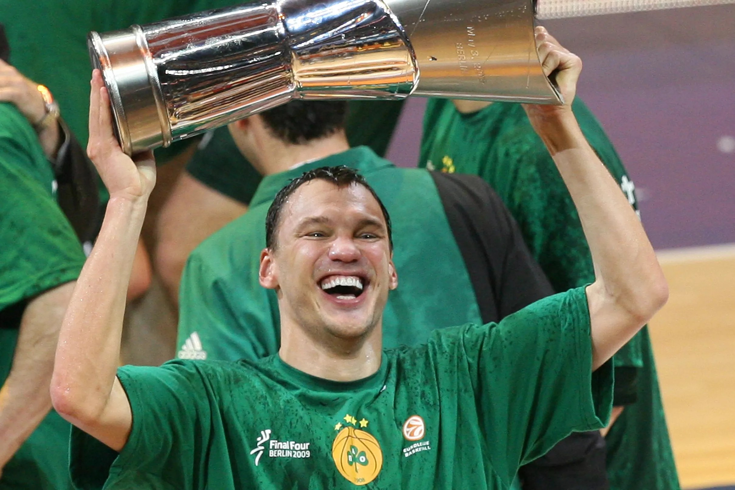 Report Raptors interview Zaligris coach Sarunas Jasikevicius