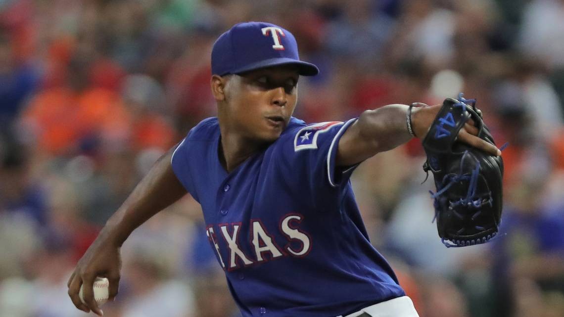 Rangers give contract extension to Jose Leclerc, who could be with team
