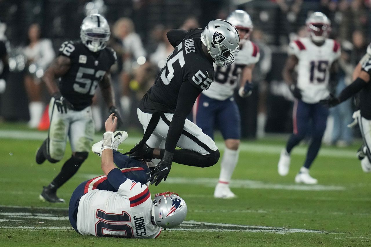 Chandler Jones Patriots panicked on final TD; Mac Jones ‘sitting there