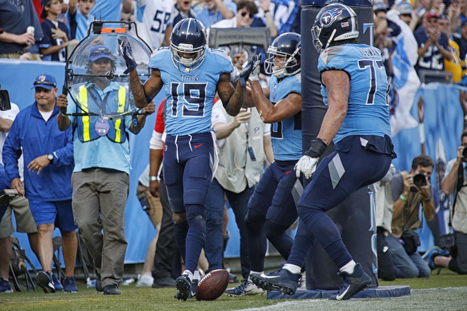 Tennessee Titans free agency “Marry, Franchise, Let walk” offensive players