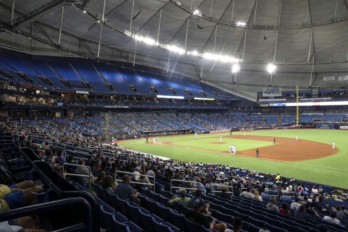 Rays to explore splitting home games with Montreal