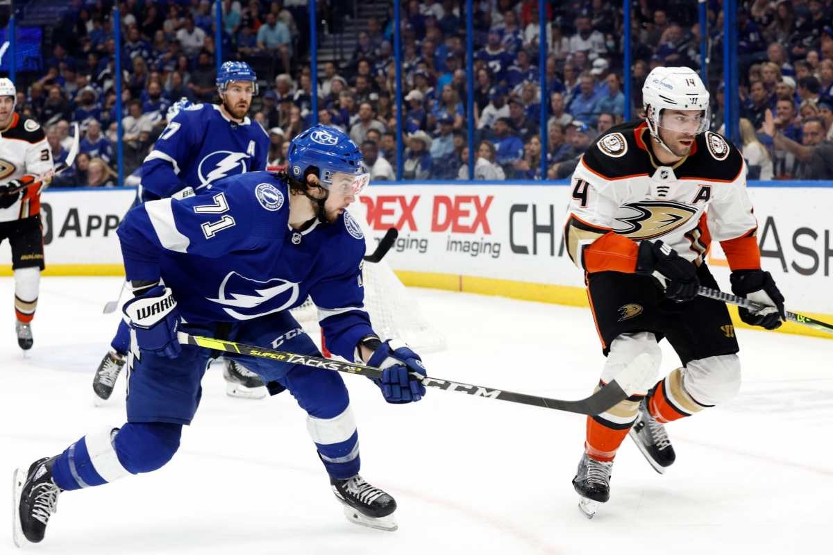 Tampa Bay Lightning acquire 4thround pick in their first trade deadline move of 2024