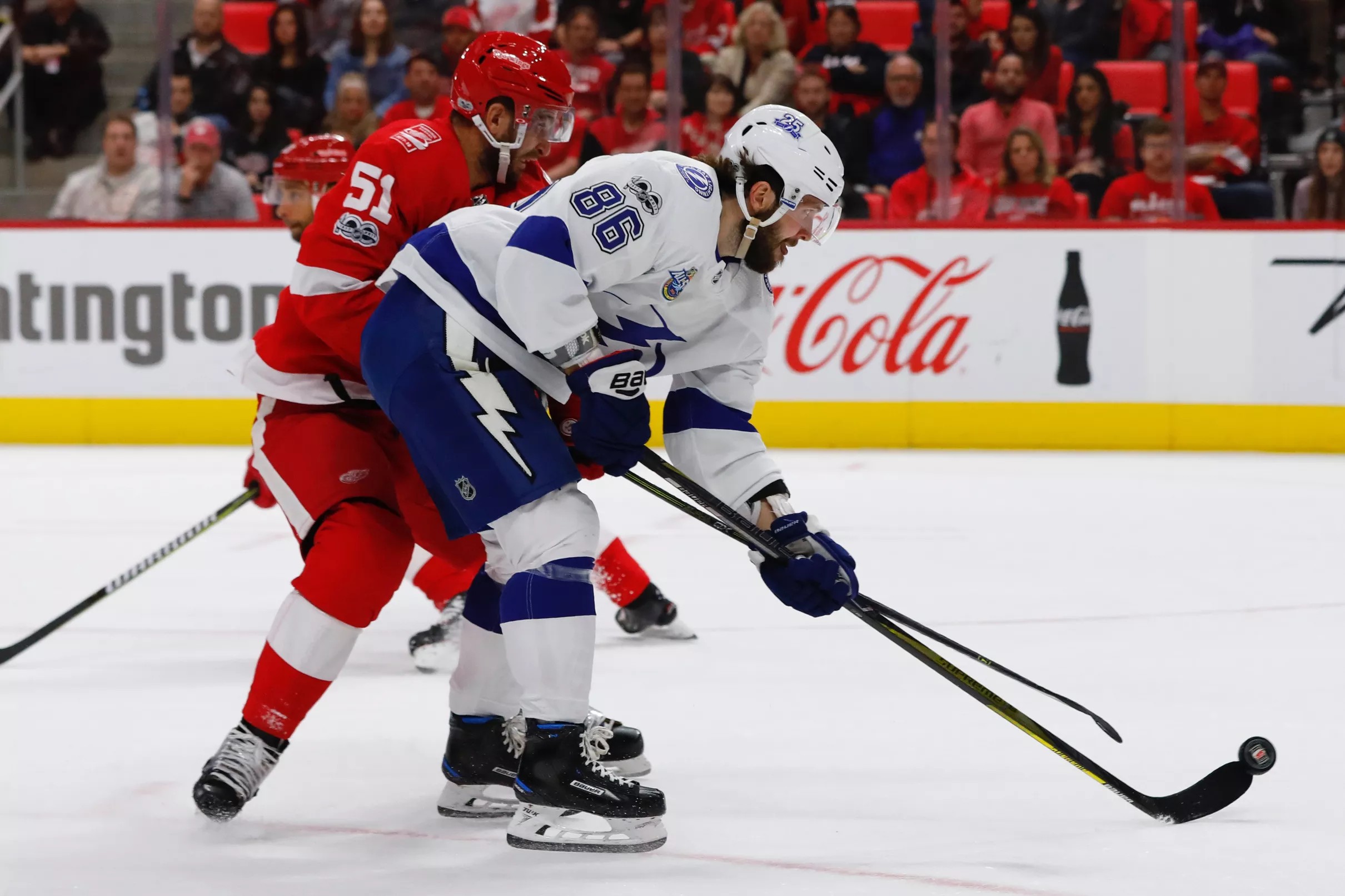 quick-strikes-kucherov-on-list-of-nhl-players-who-scored-in-six