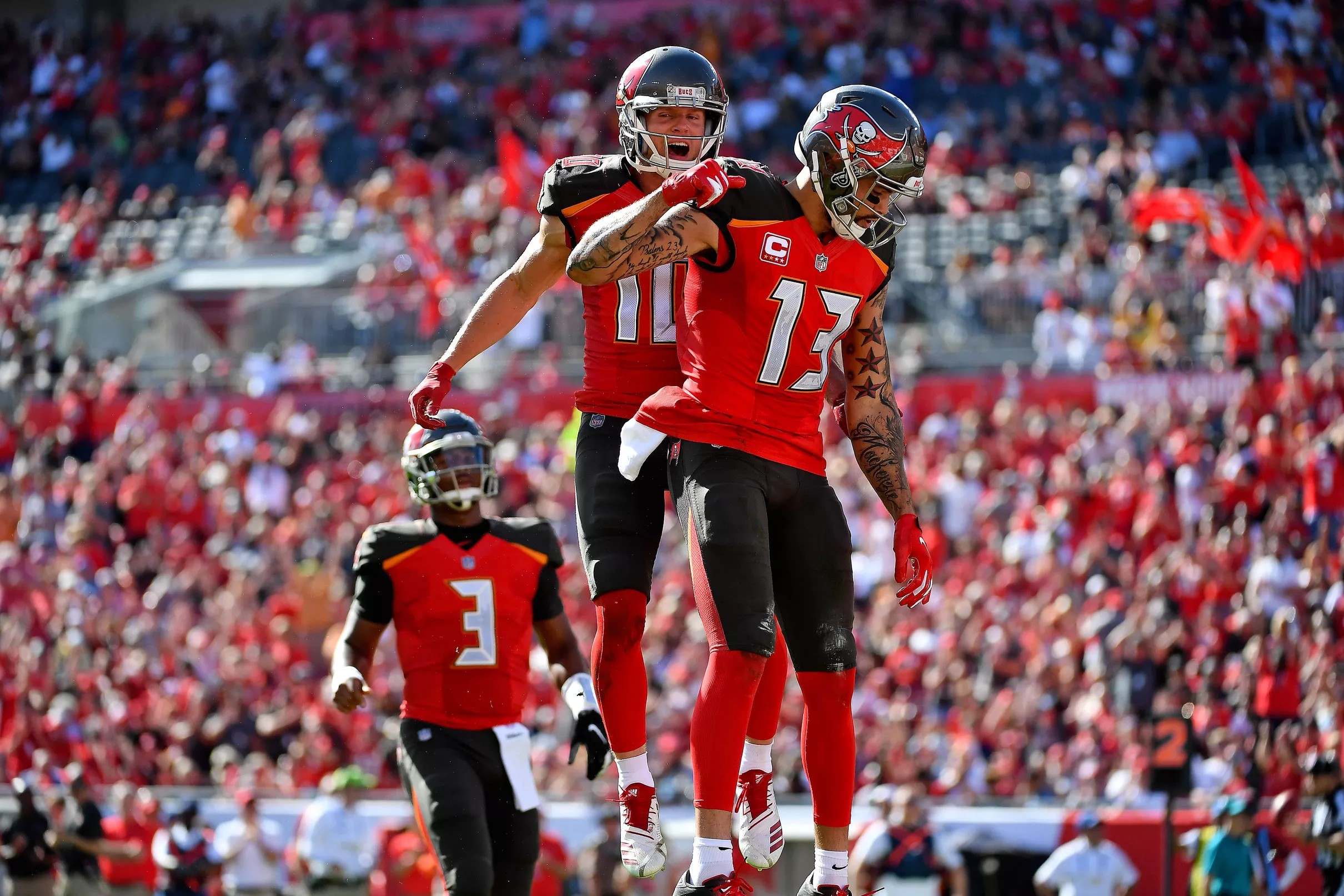 Mike Evans Restructures Contract, Helps Bucs Save 3.2 Million In Cap Space