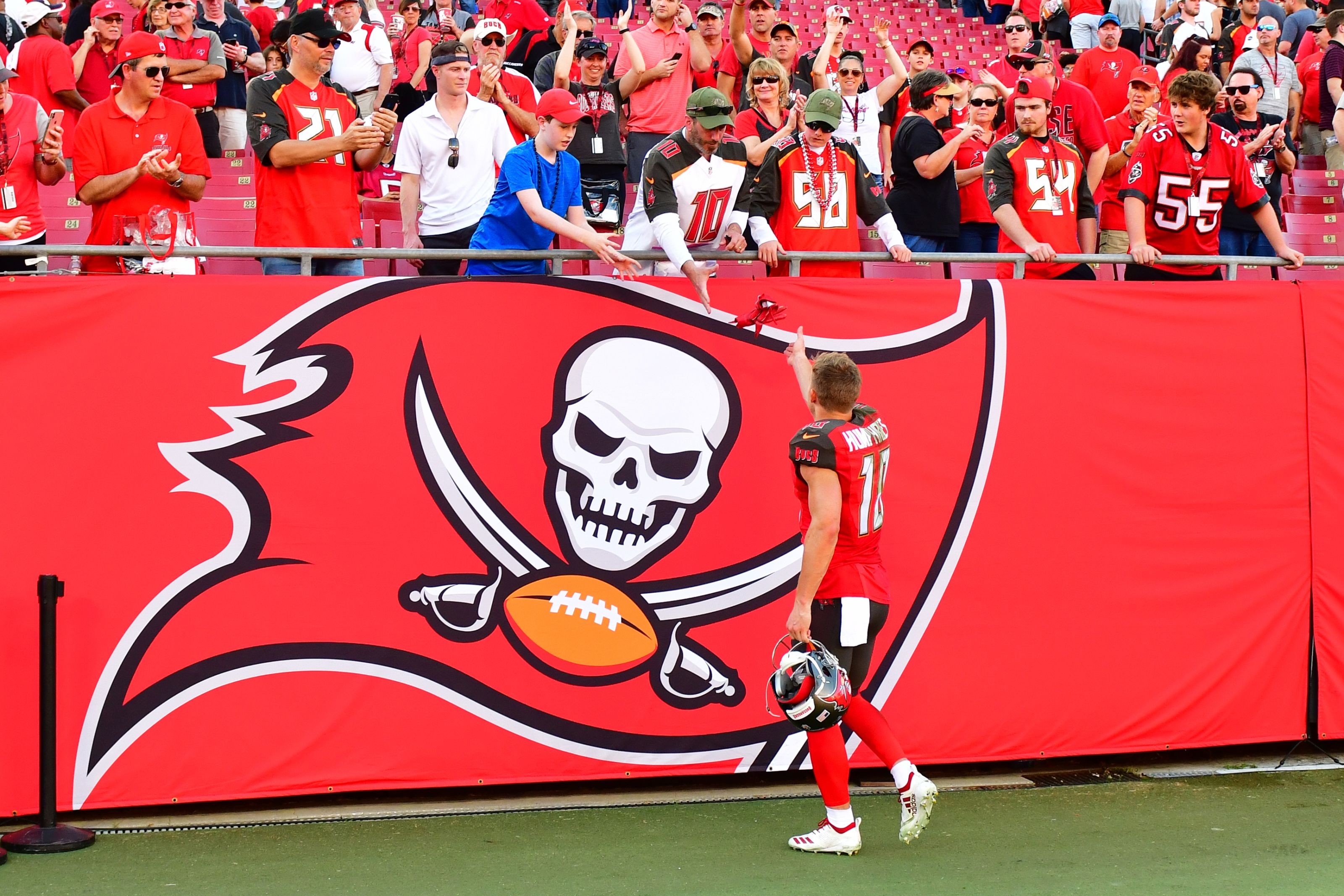 Tampa Bay Buccaneers 5 realistic free agent options this offseason