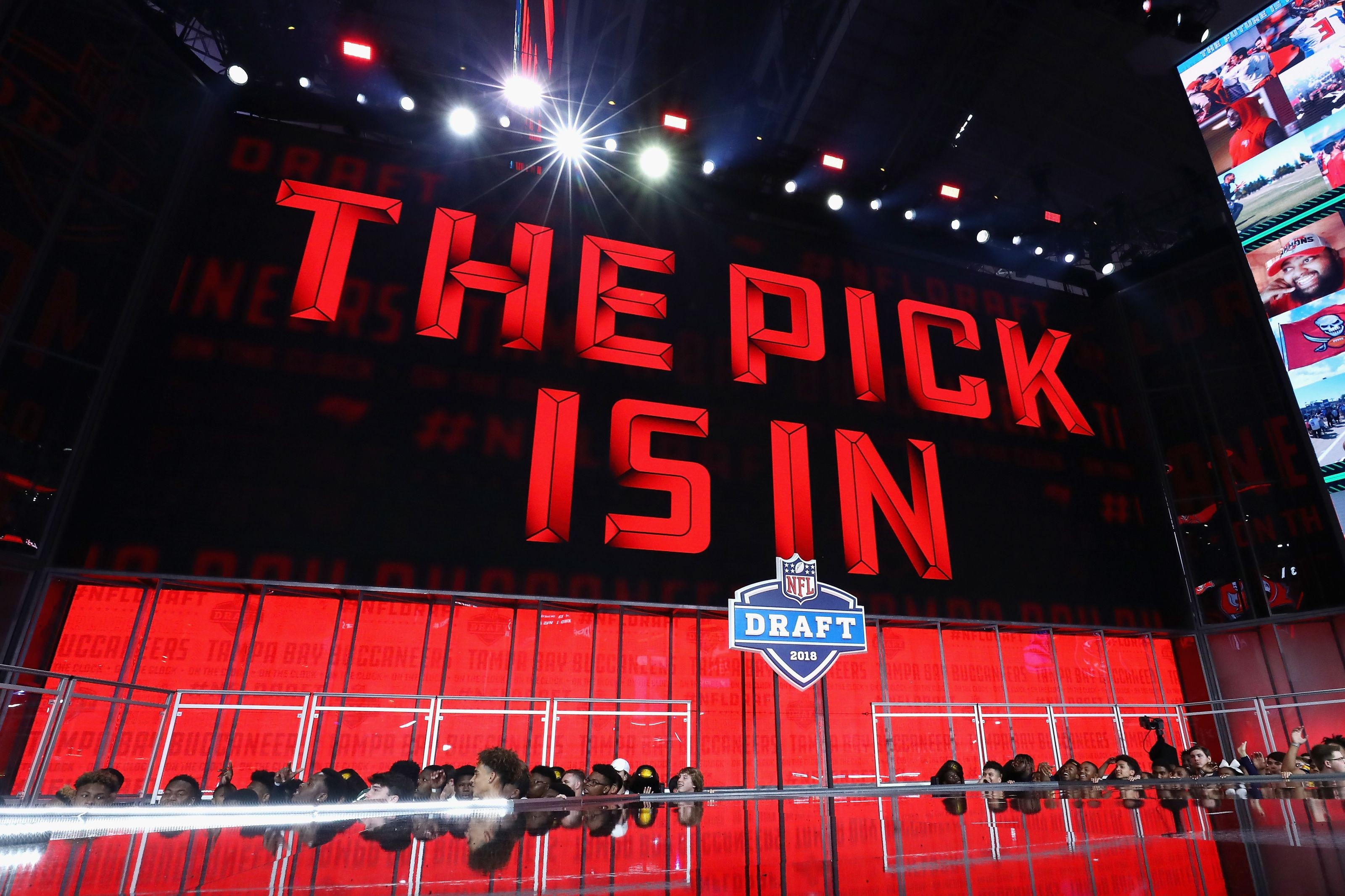 Tampa Bay Buccaneers Final 7round mock draft the day of
