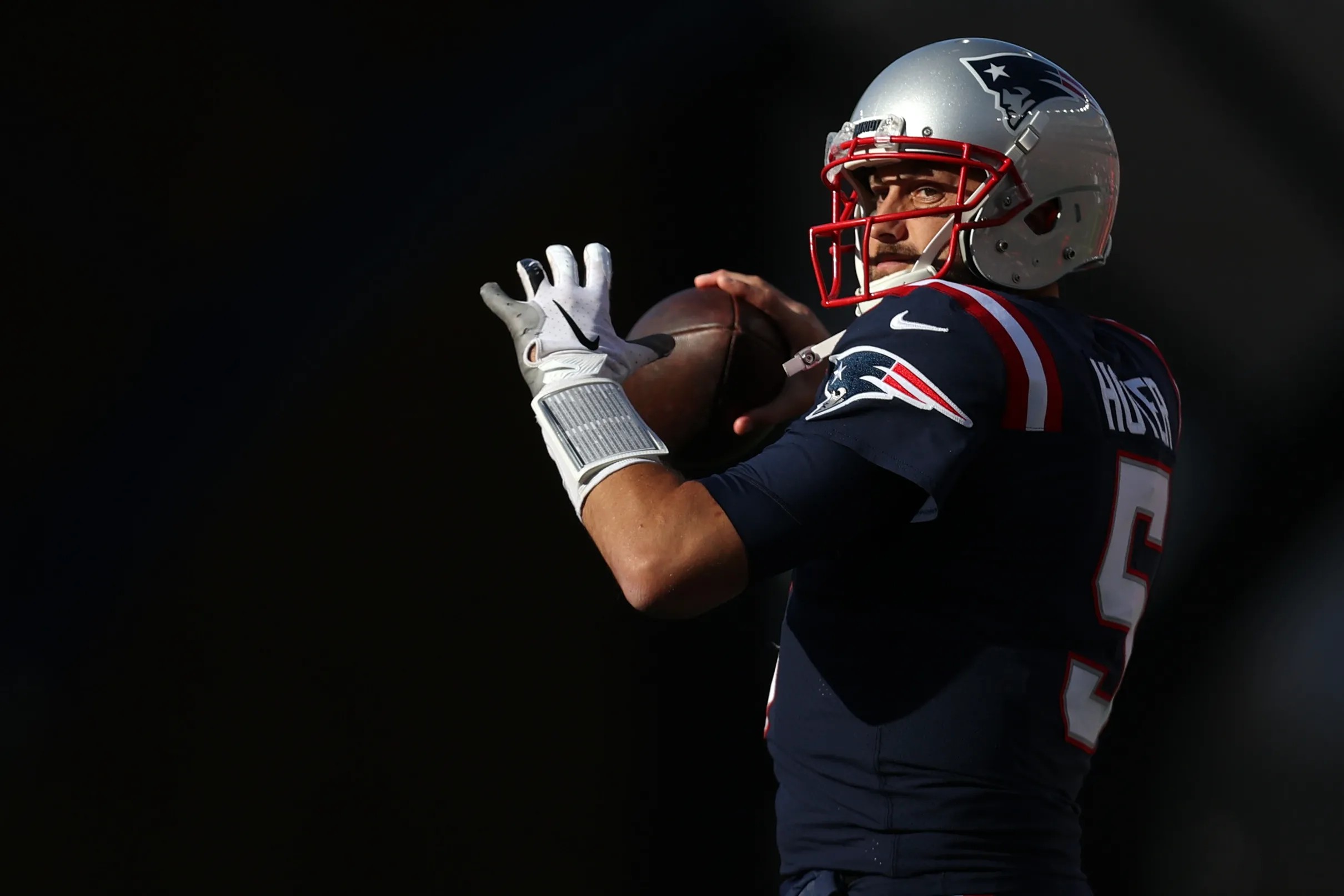 Patriots 2022 free agency profile: Re-signing Brian Hoyer would ensure some  stability in the quarterback room