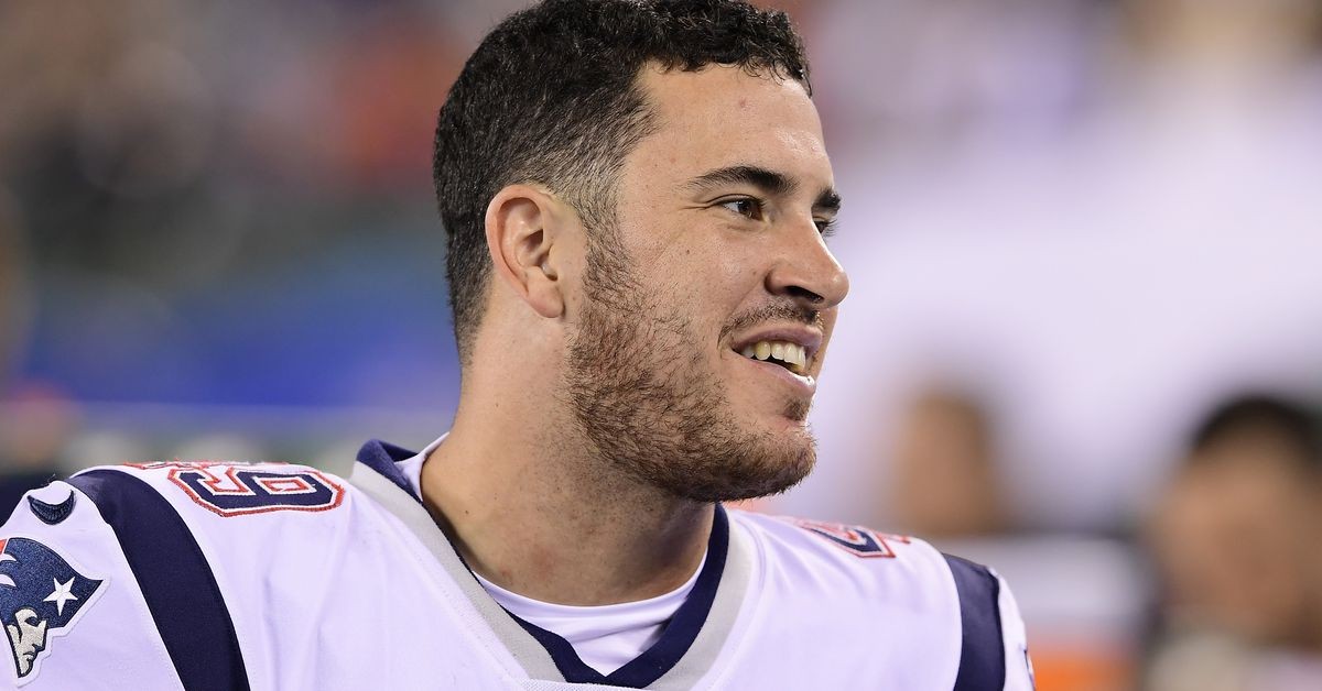 Joe Cardona named the Patriots’ 2019 Salute to Service Award nominee