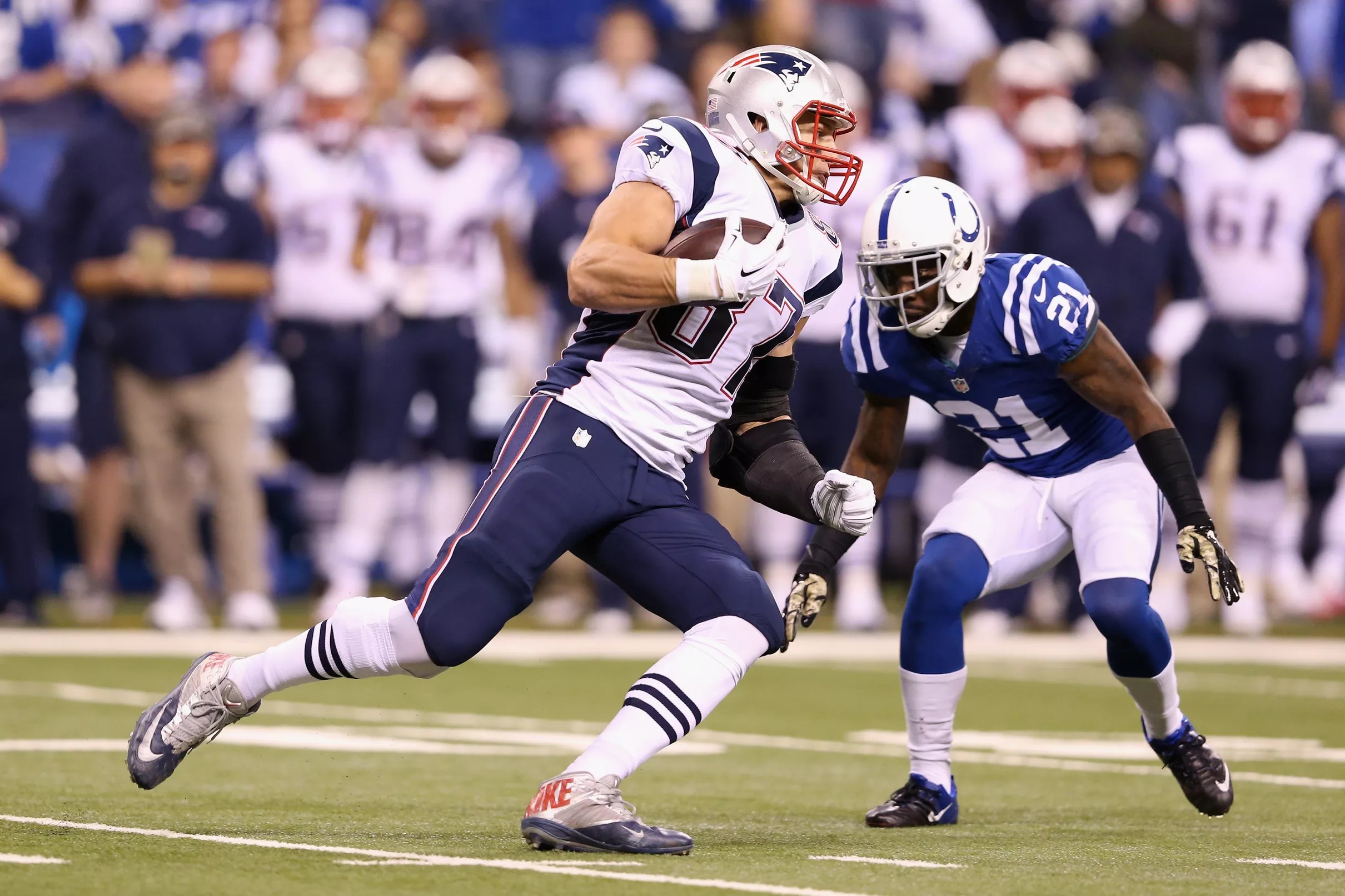 Bills boost defense with a former Colts cornerback