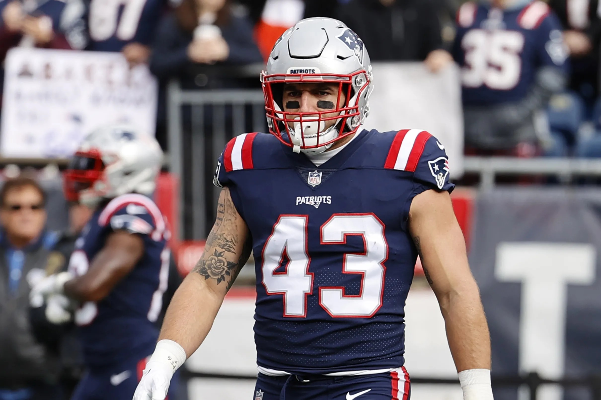 Patriots elevate tight end Matt Sokol, linebacker Calvin Munson