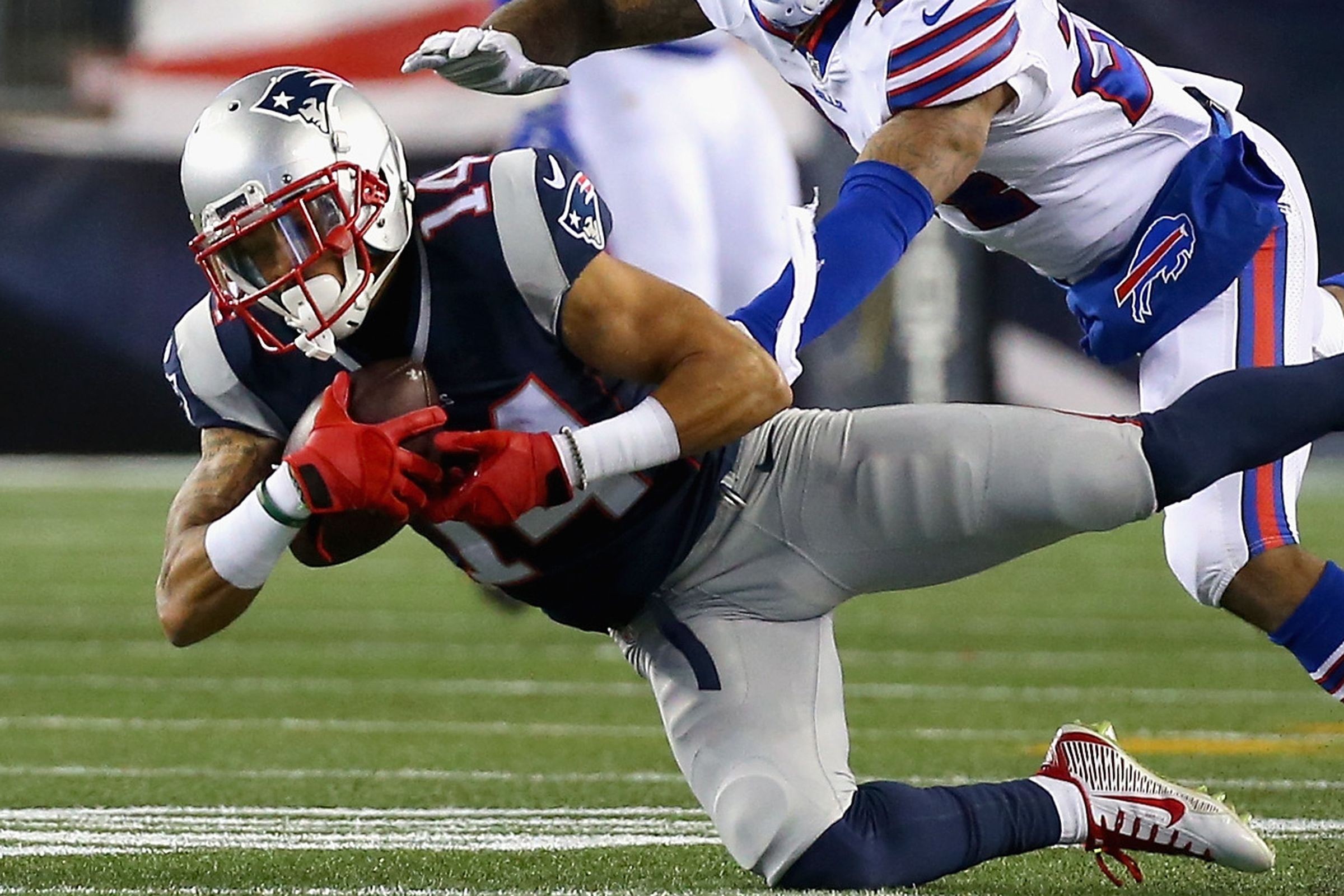 Patriots Sign WR Chris Harper And DT Kelcy Quarles To The Practice Squad