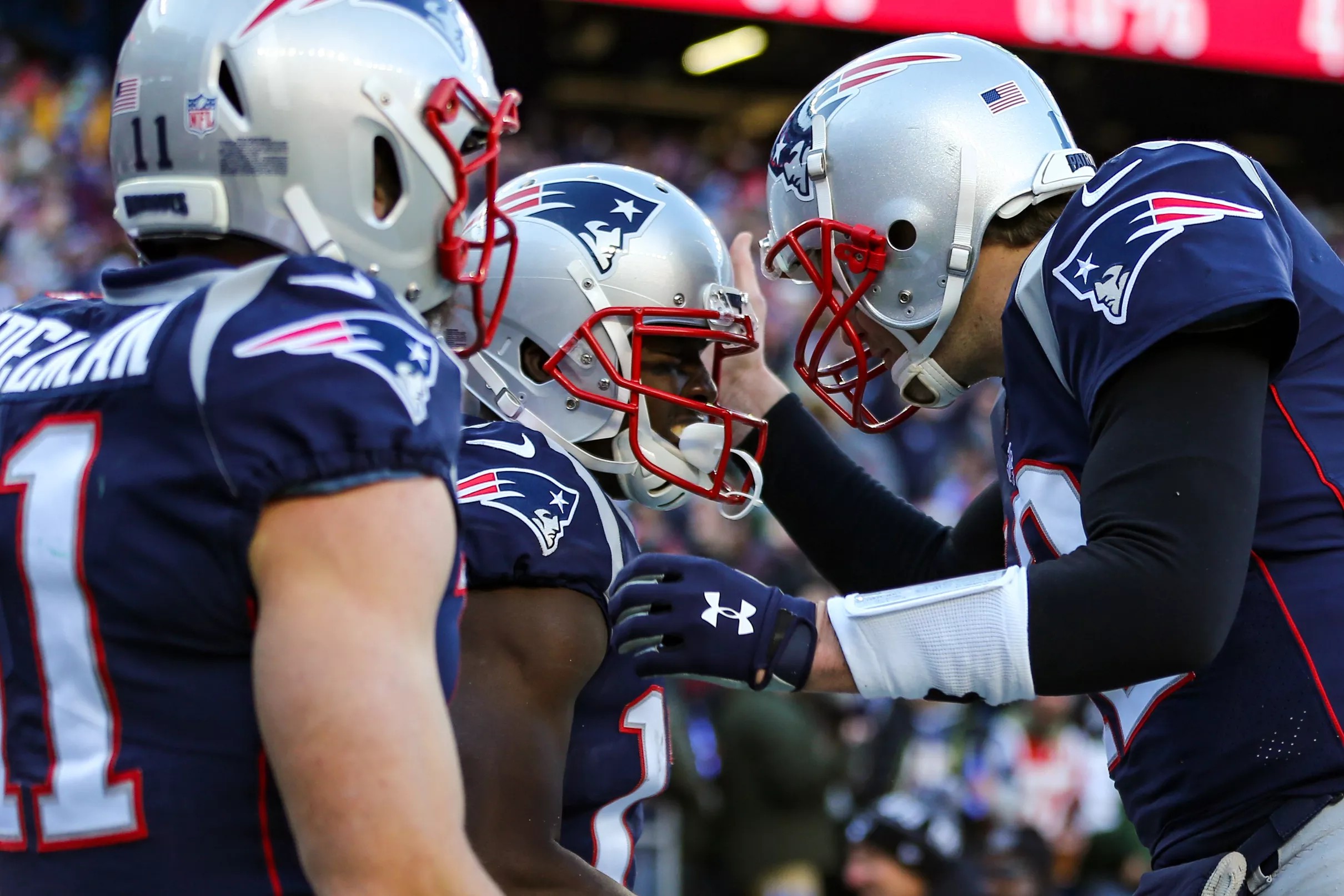 2019 NFL Playoff Picture: Patriots Clinch First-round Bye With 38-3 Win ...