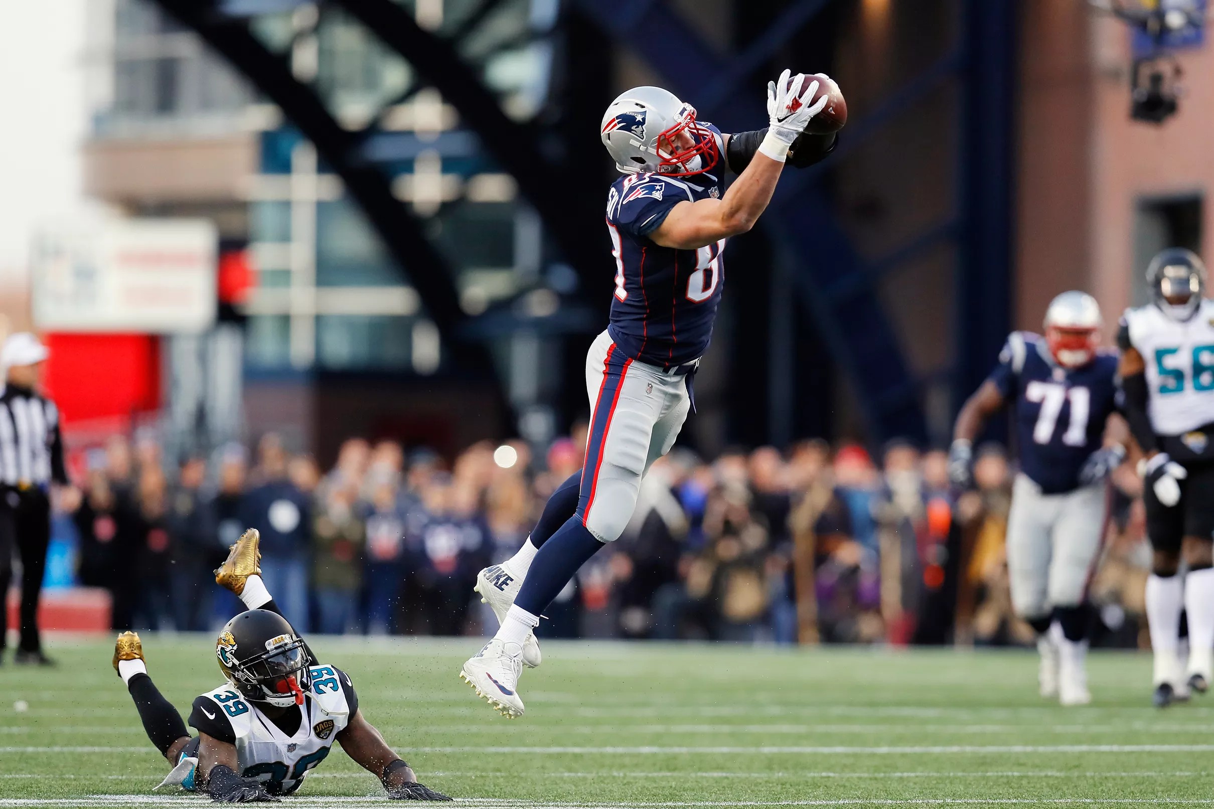 patriots-tight-end-rob-gronkowski-broke-a-postseason-record-for-tight