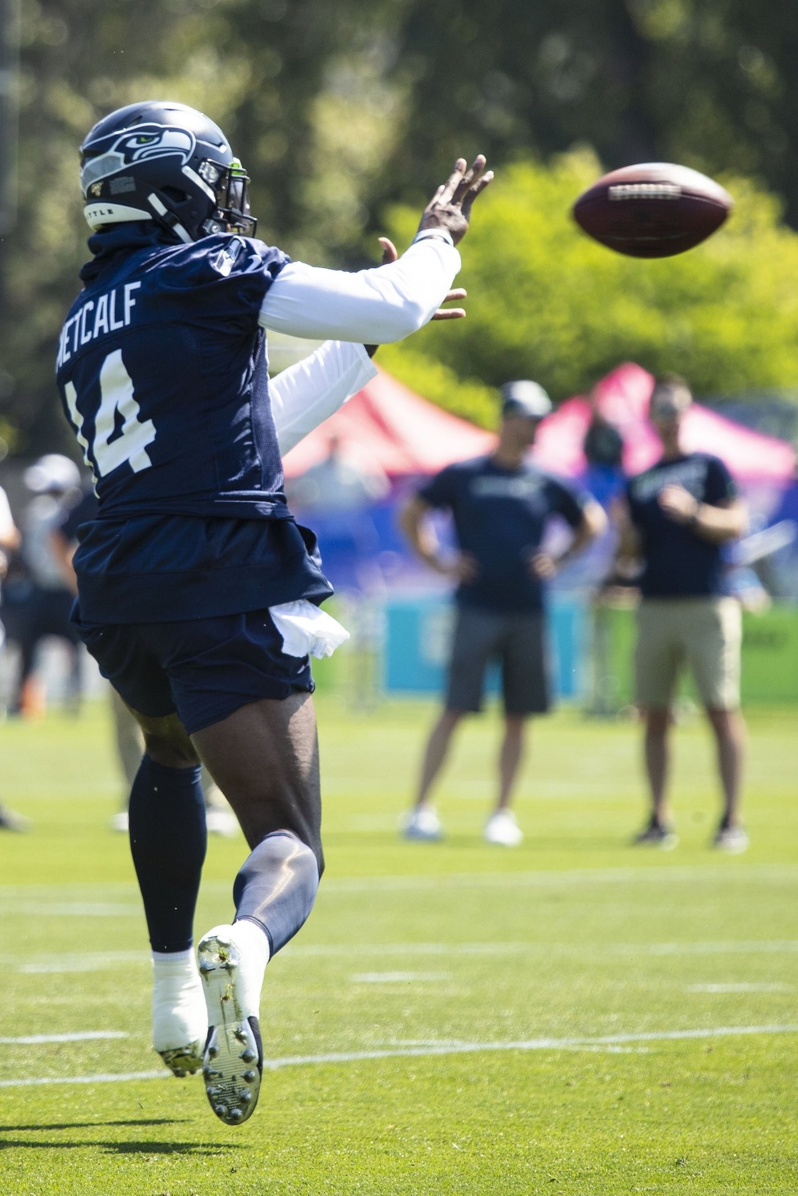 Seahawks training camp Day 10: Receiver DK Metcalf shows he’s ready to