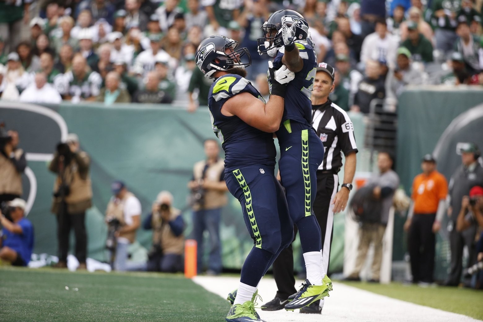 seahawks-promote-center-joey-hunt-to-active-roster-sign-three-to