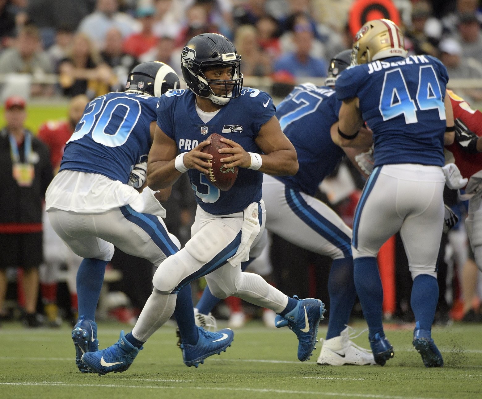russell-wilson-s-turn-as-espn-talk-show-host-begins-tuesday