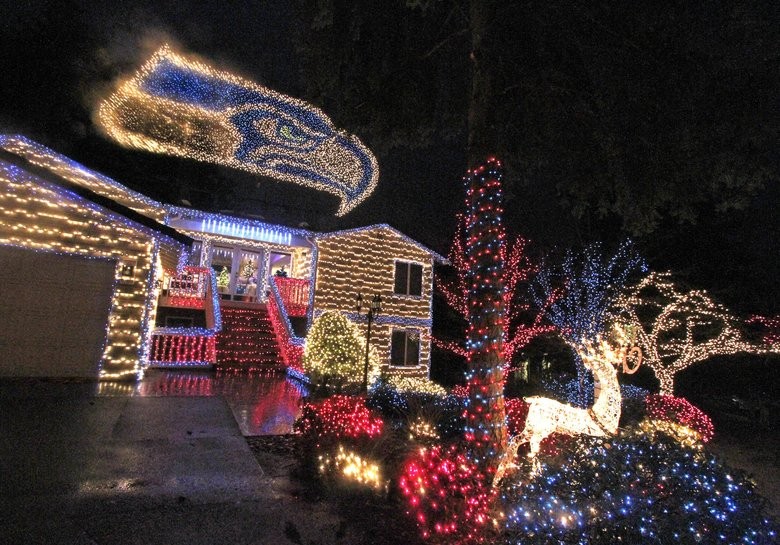 ‘Hawk House’ goes dark Seahawksthemed Christmas light show too much