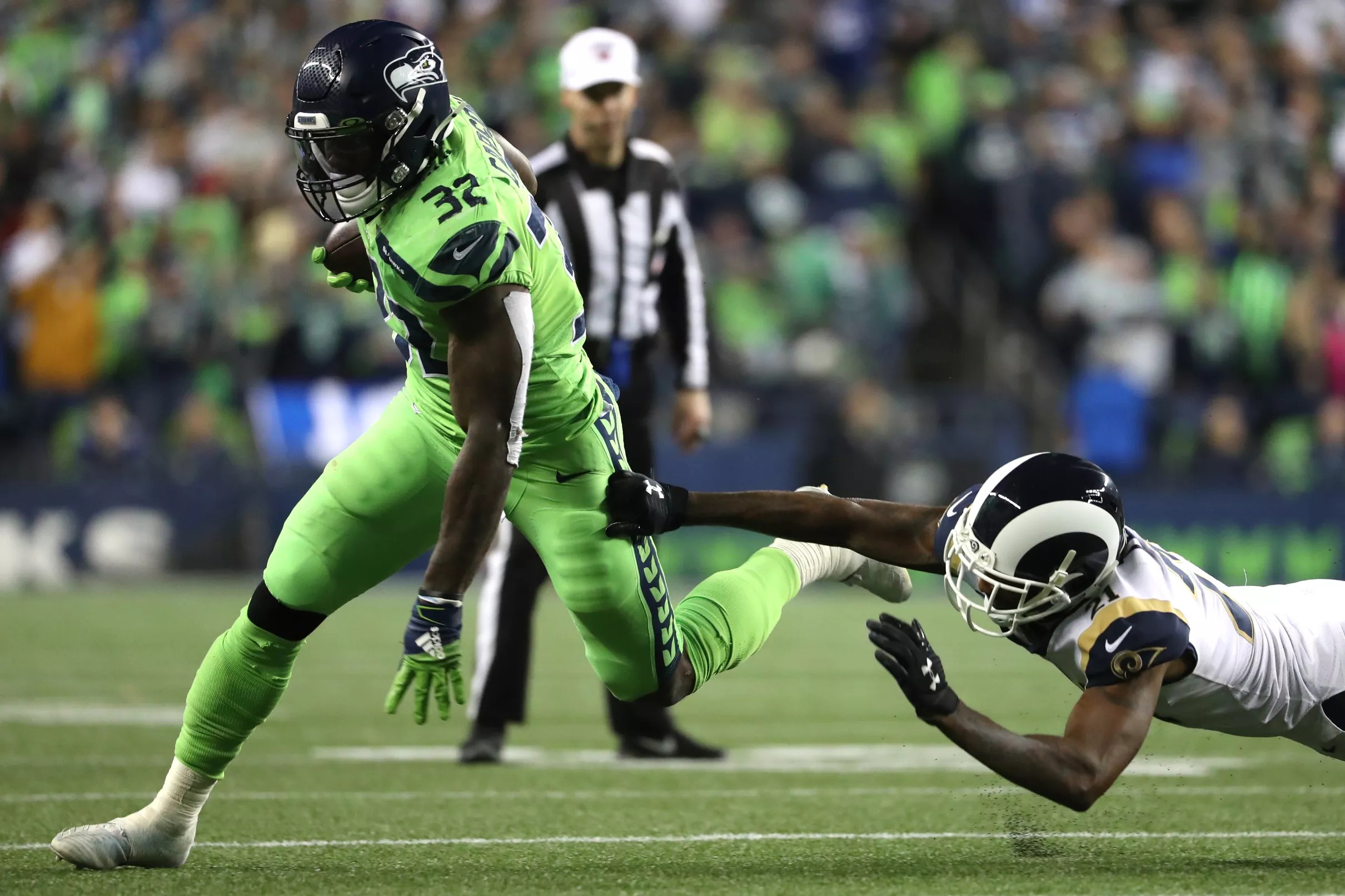 NFL flexes it flex scheduling powers, moves SeahawksRams to featured