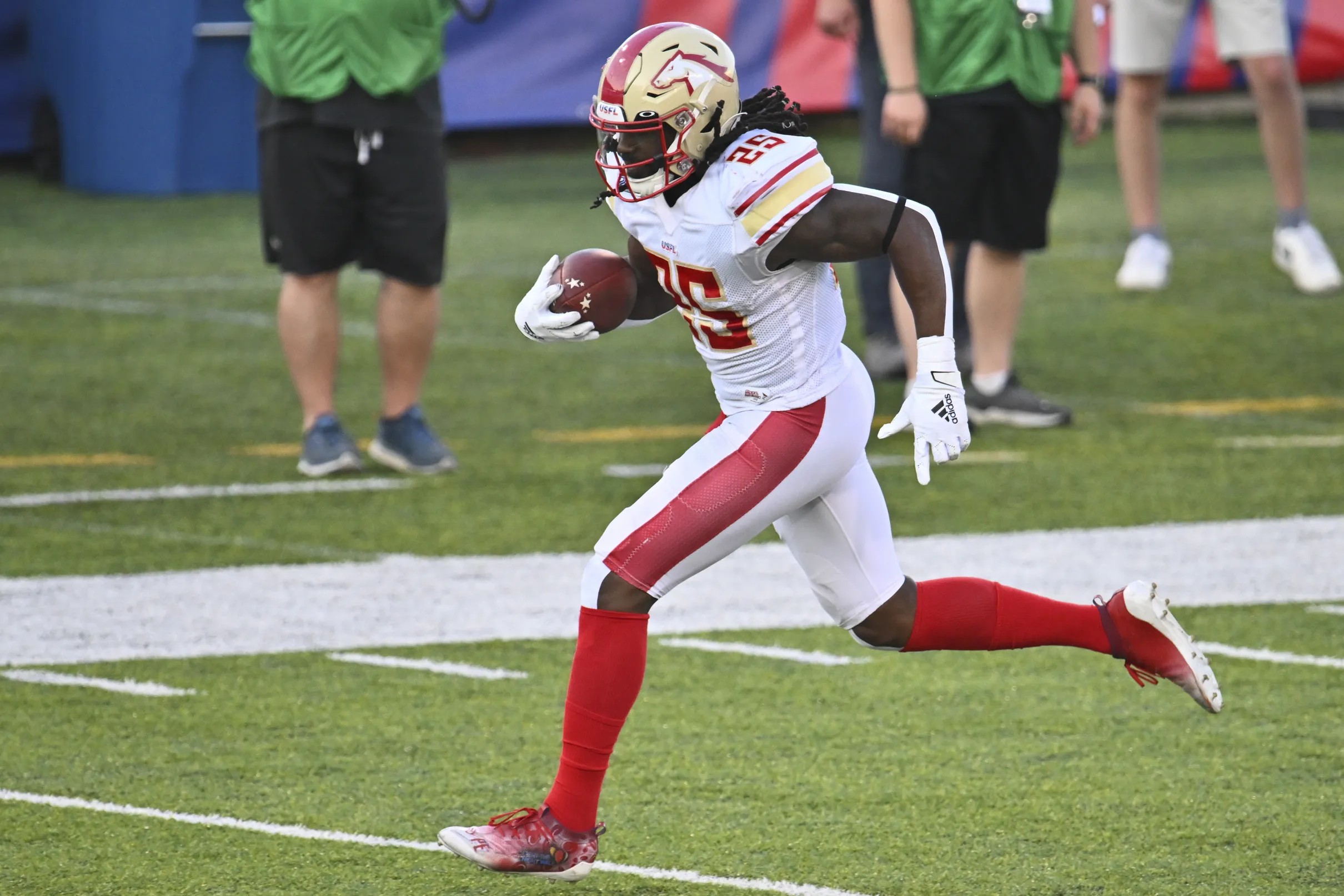 Former Seahawks Alex McGough, Bo Scarbrough play key roles in USFL