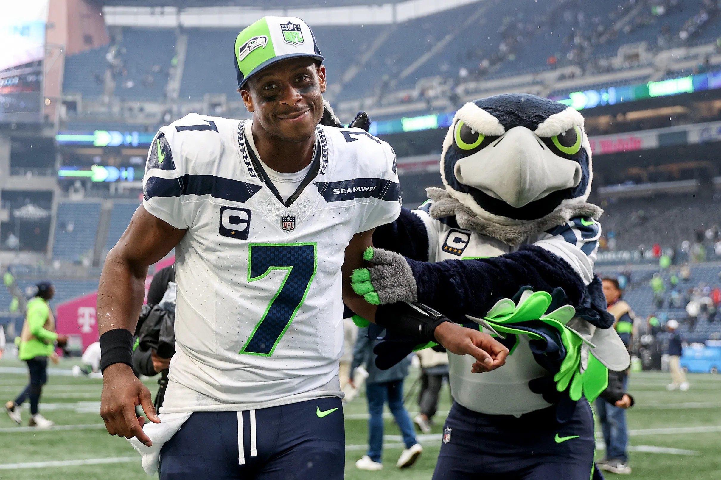 Pre-Snap Reads 3/29: Should the Seahawks re-sign Geno Smith? - Field Gulls