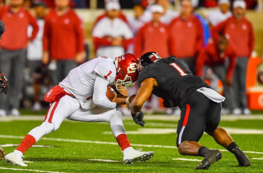 Seahawks Jordyn Brooks playing Cardinals Kyler Murray in college is