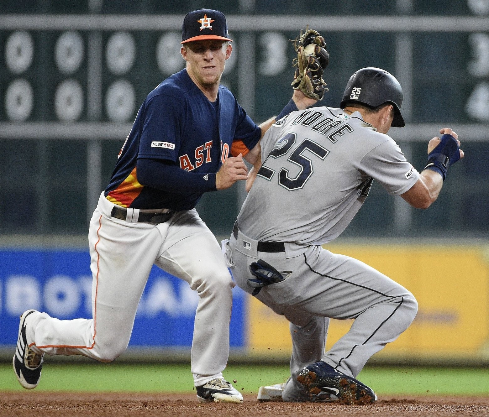 Astros continue mastery of Mariners, complete threegame sweep