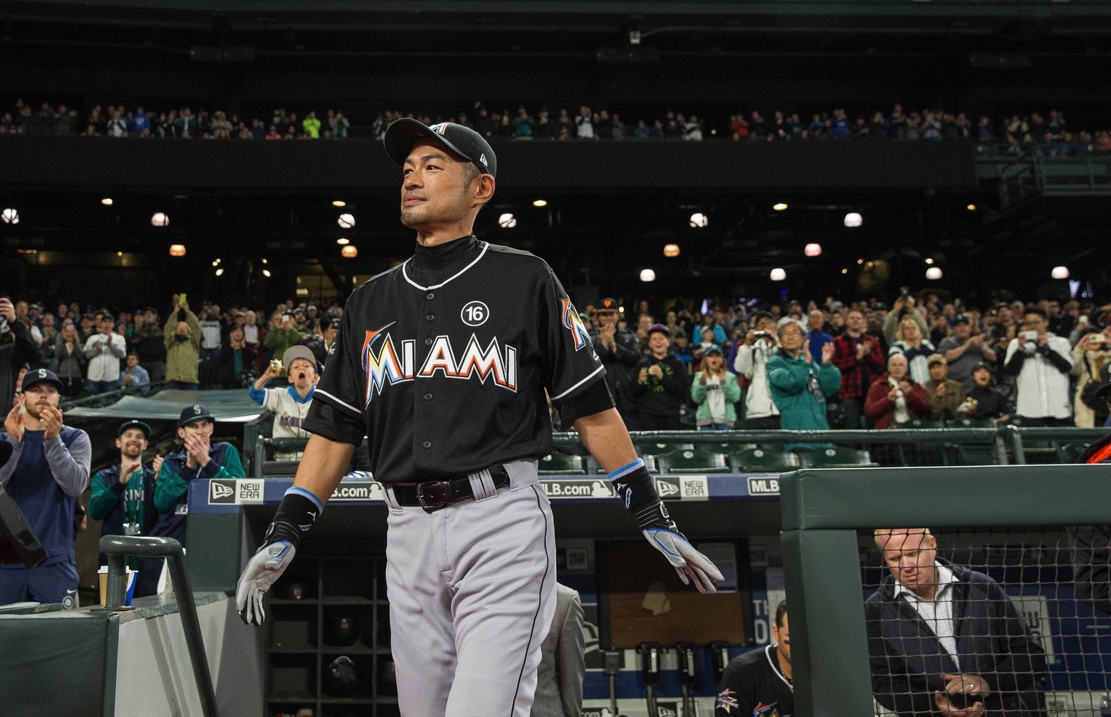 It’s official Ichiro is a Seattle Mariner again