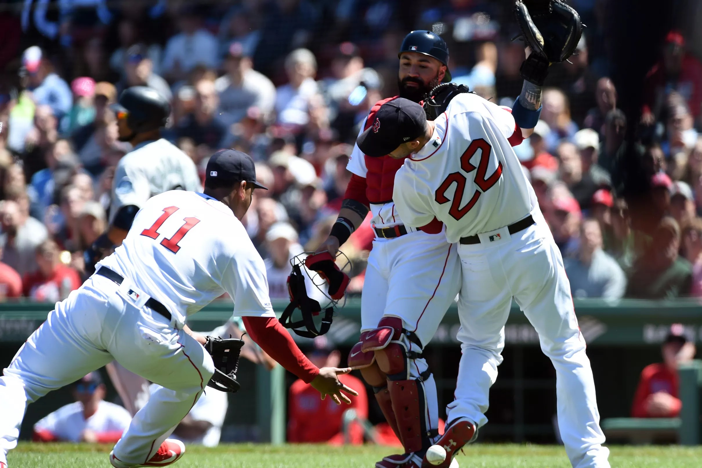 Mariners Think Briefly About Winning, Lose