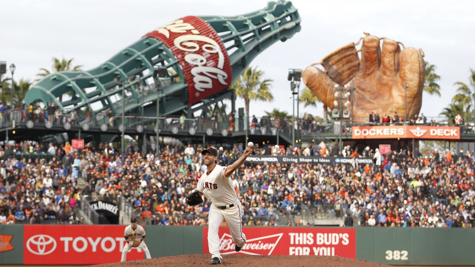 Giants, Cubs announce lineups for Game 3