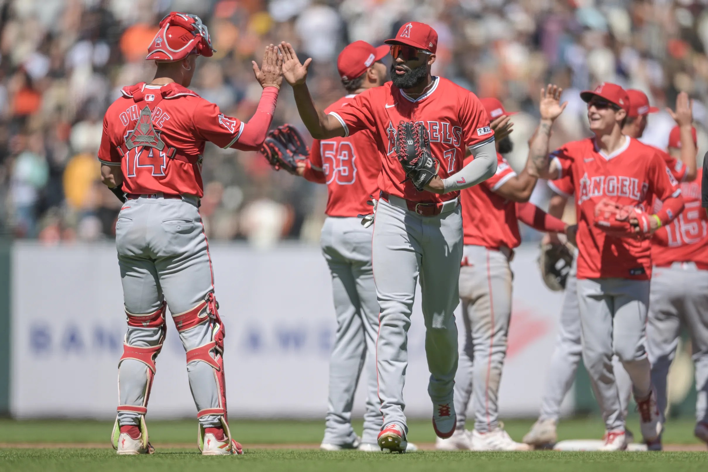 Giants fall to Angels, 43