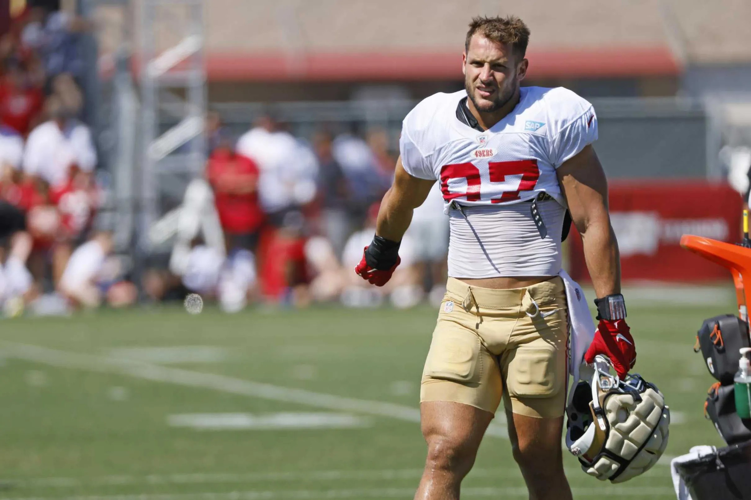 Golden Nuggets Nick Bosa makes Minnesota the land of 10,000 sacks