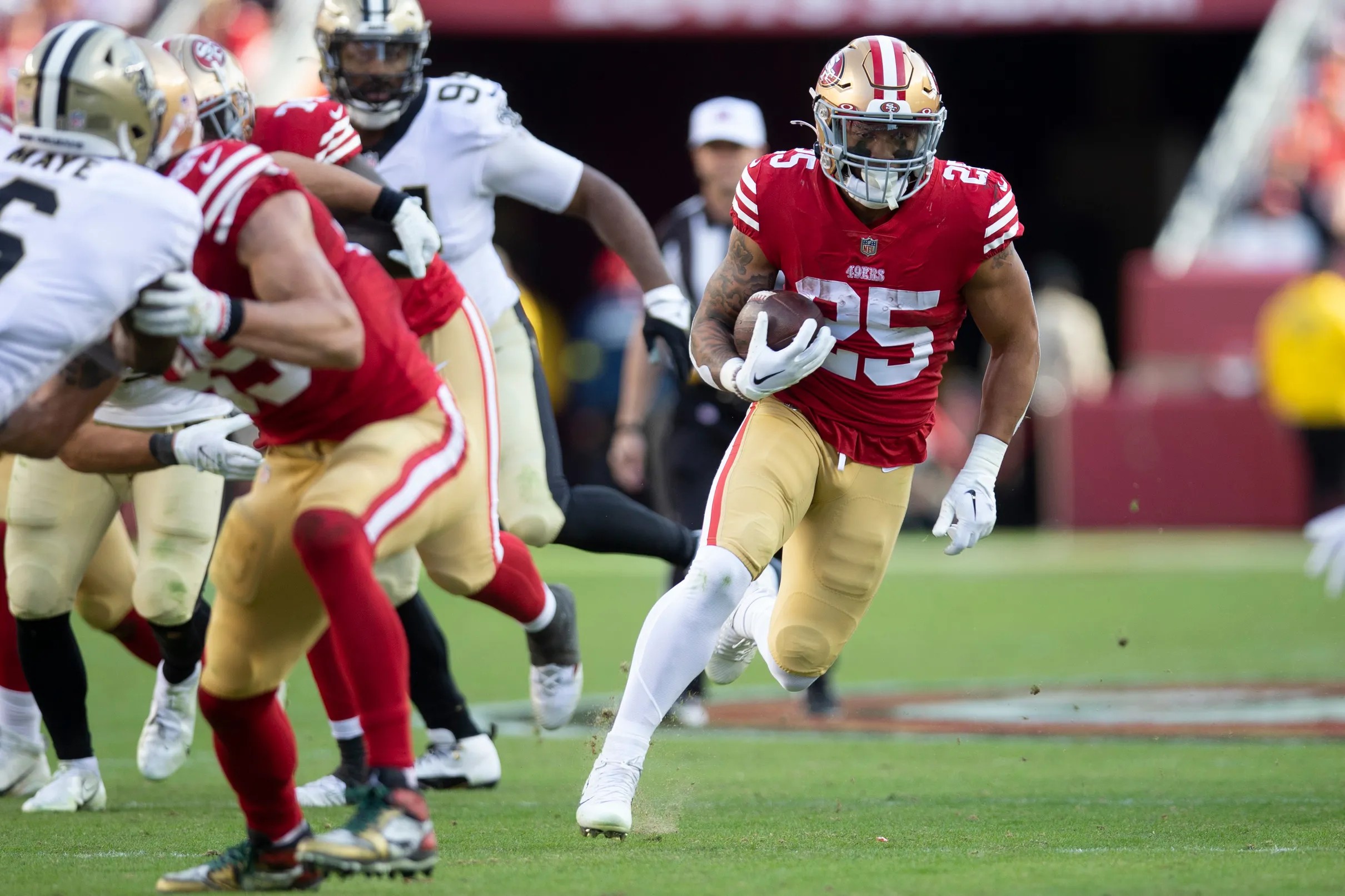 49ers Place RB Elijah Mitchell On The Injured Reserve With A Knee Injury