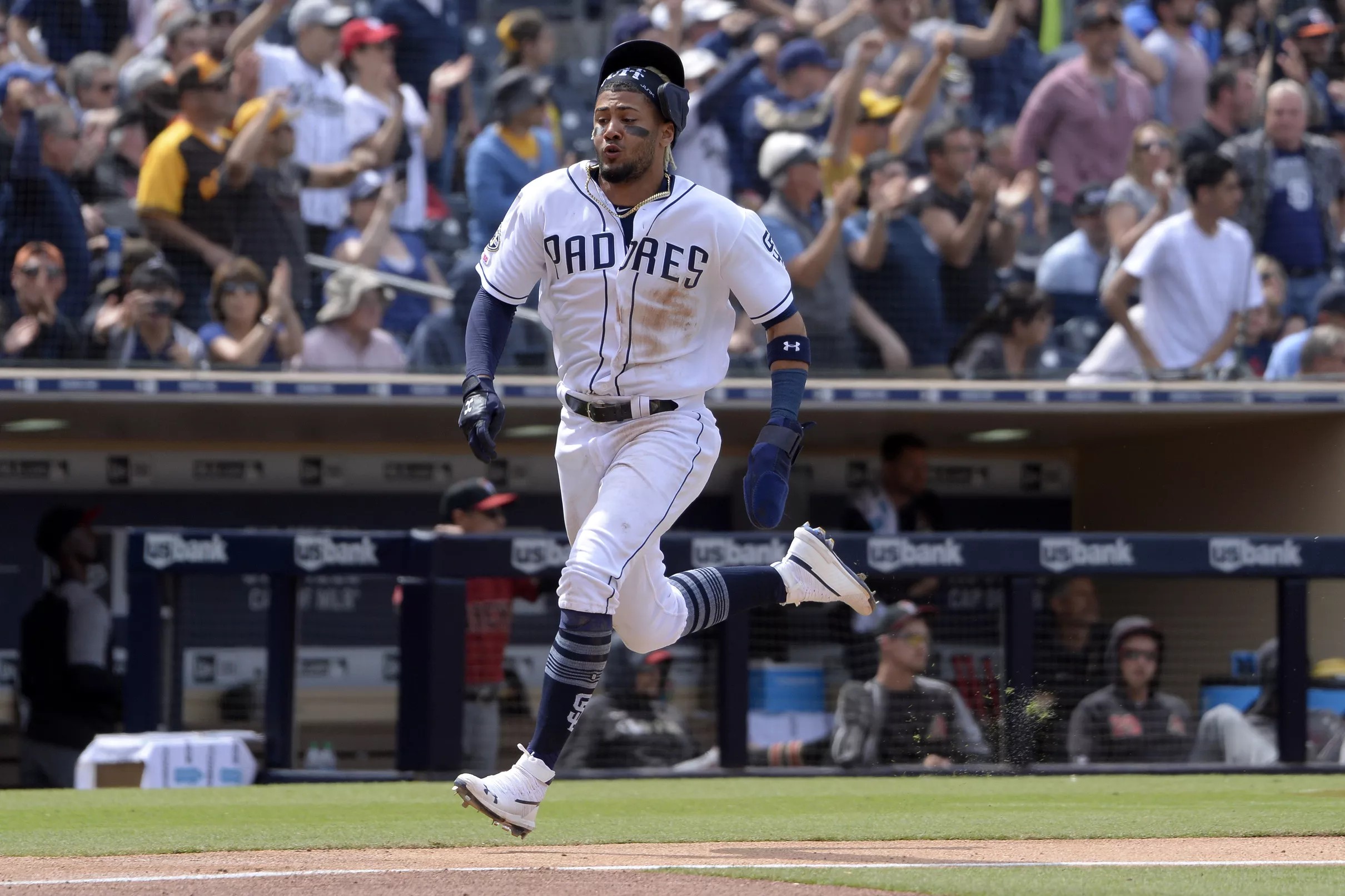 Padres claim 9 of the top 100 prospects in baseball