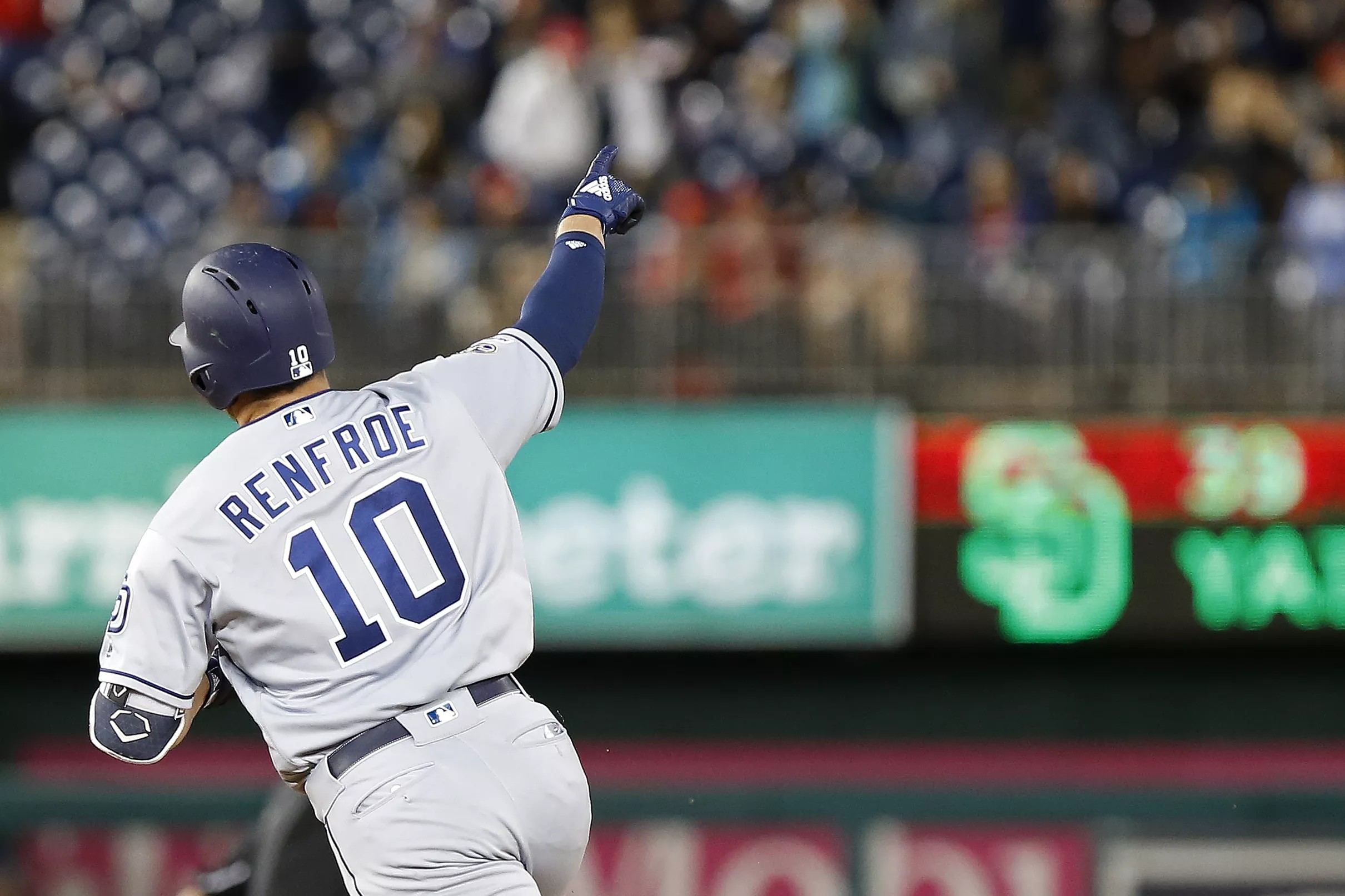 hunter-renfroe-saves-the-day-hits-walk-off-grand-slam-to-beat-dodgers-8-5