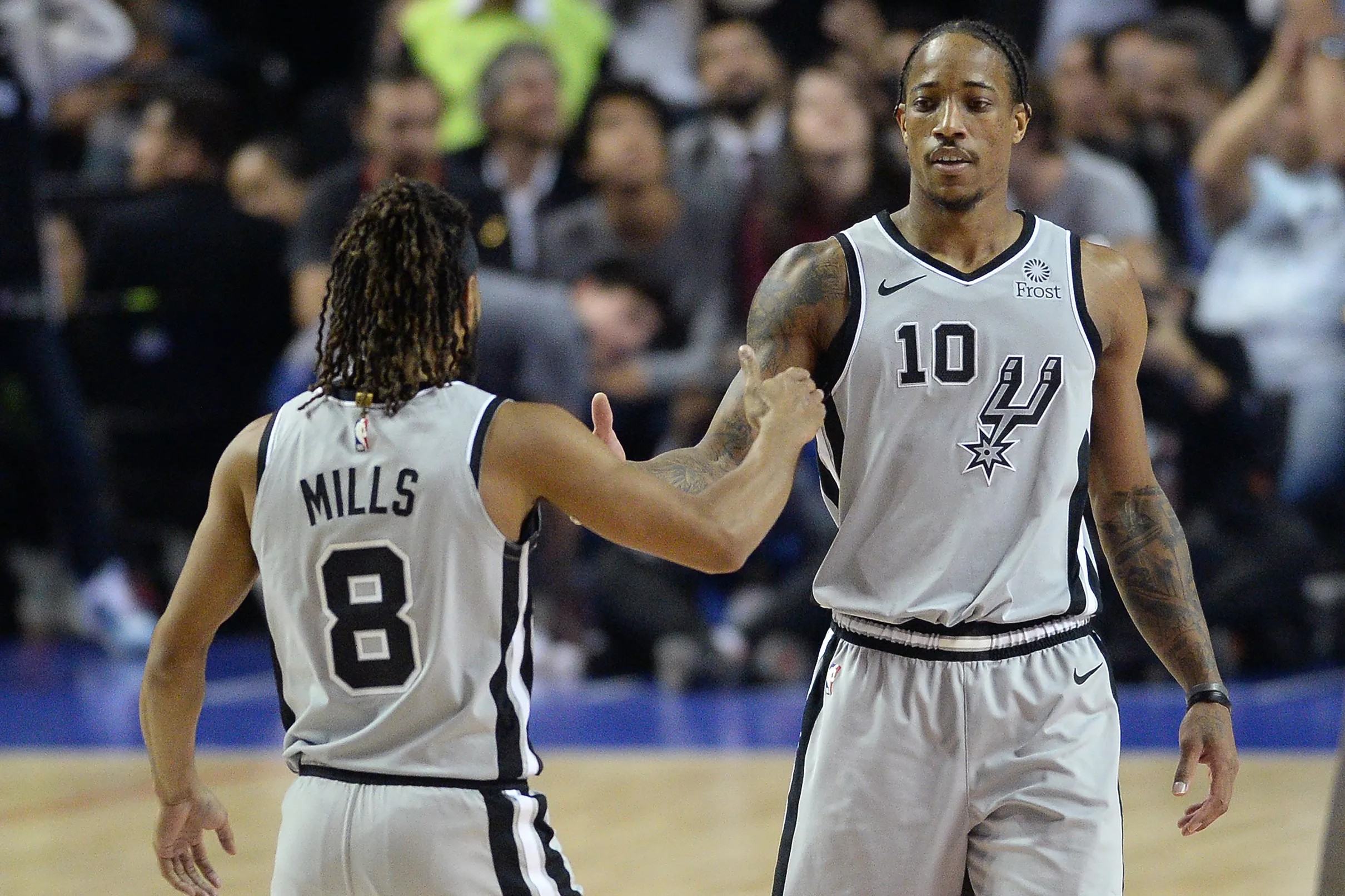 Demar Derozan Leads Spurs To Win Over Cavaliers In Manu’s Jersey 