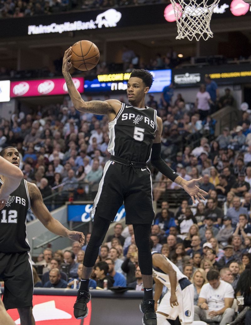 Dejounte Murray is the best rebounding guard Gregg Popovich has ever seen