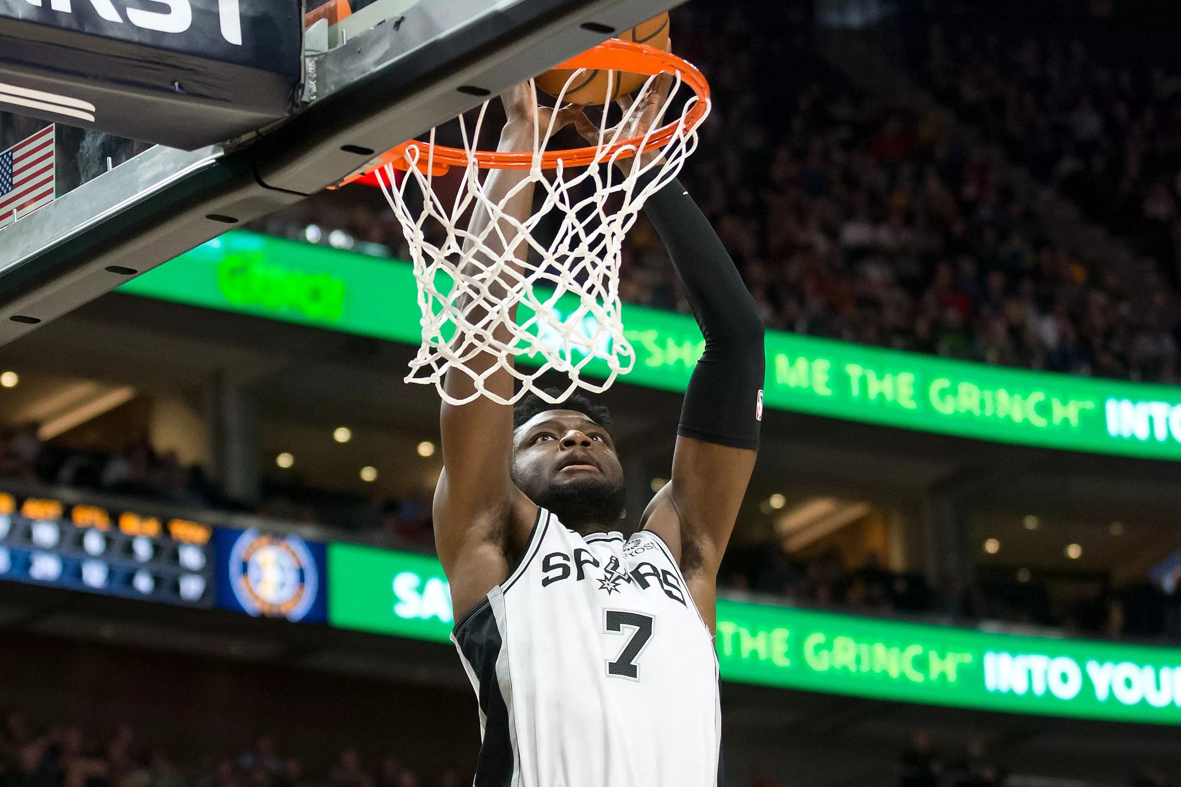 Chimezie Metu scores 21 points in Austin Spurs win
