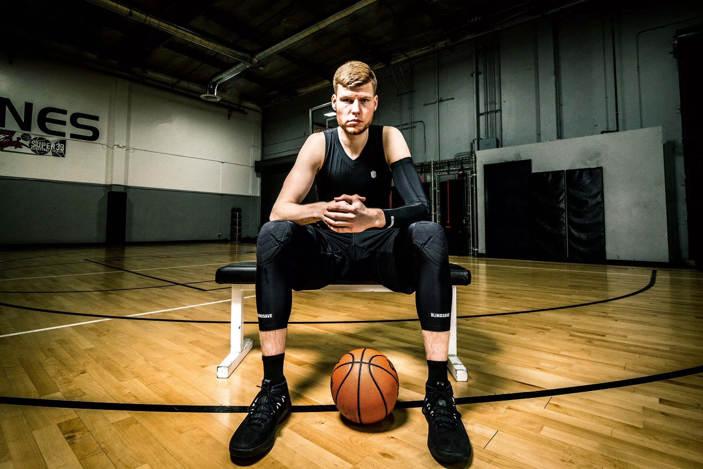 Davis Bertans signs a deal with BLINDSAVE
